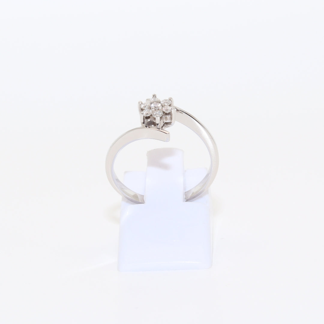 SORTIJA ORO BLANCO FLOR 7 DIAMANTES