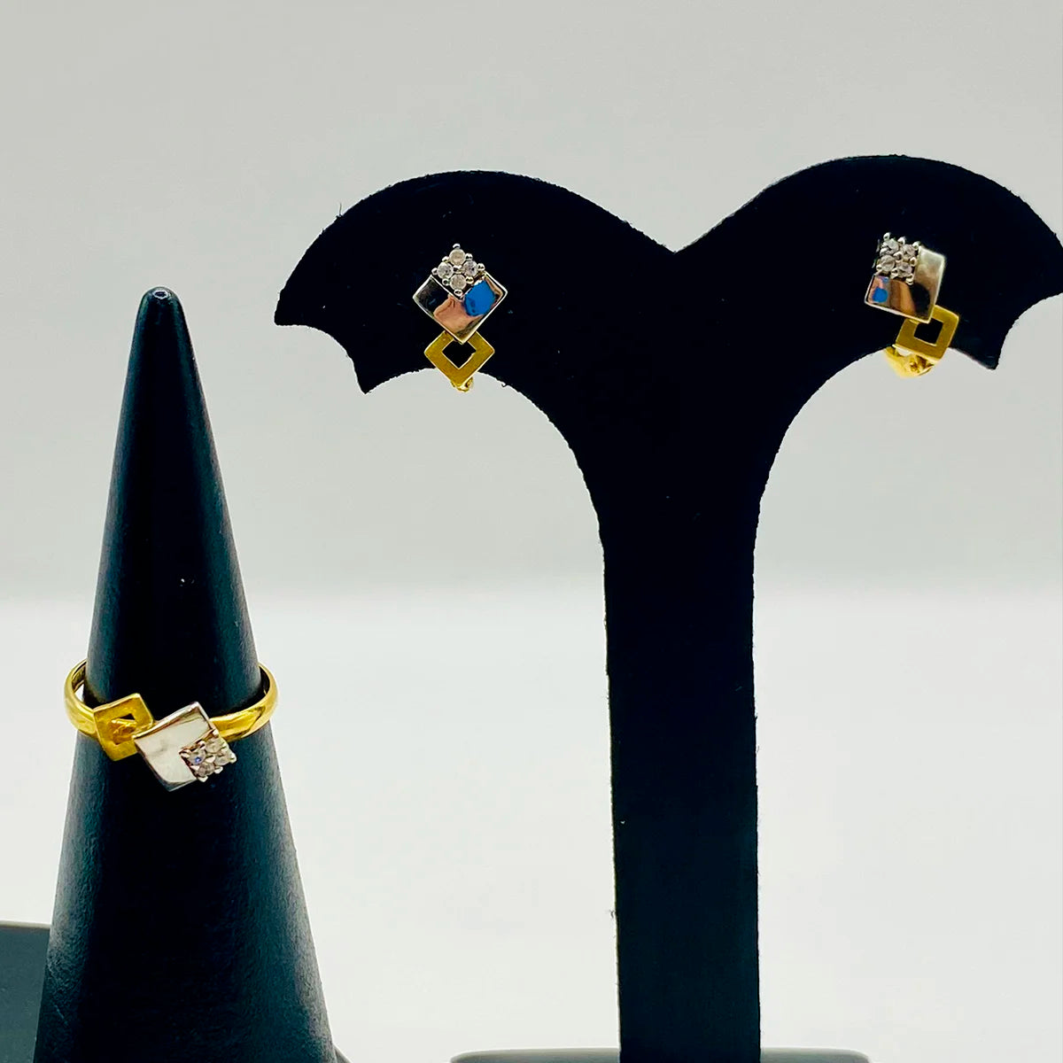 CONJUNTO PENDINTES Y ANILLO BICOLOR