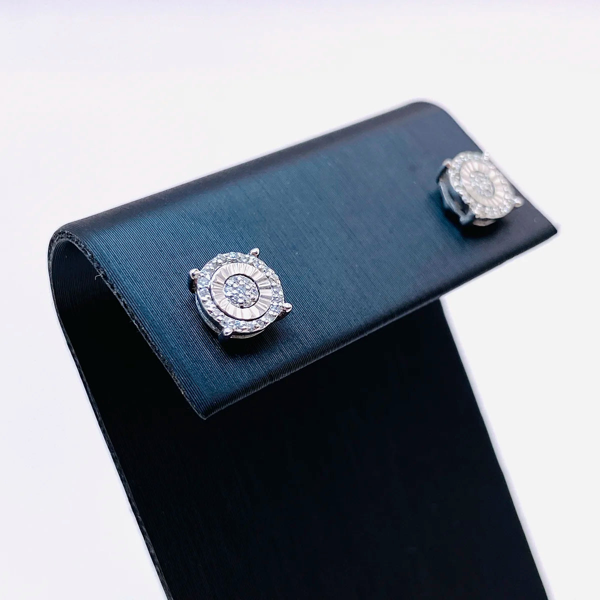 PENDIENTES ORO BLANCO CON PUNTAS DE DIAMANTE