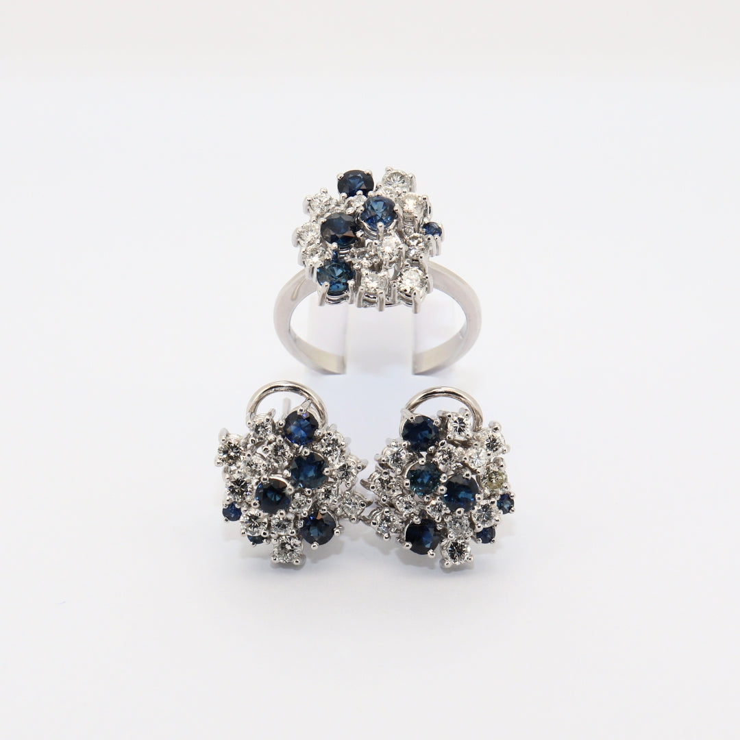 CONJUNTO SORTIJA Y PENDIENTES ORO BLANCO CON ZAFIROS Y BRILLANTES