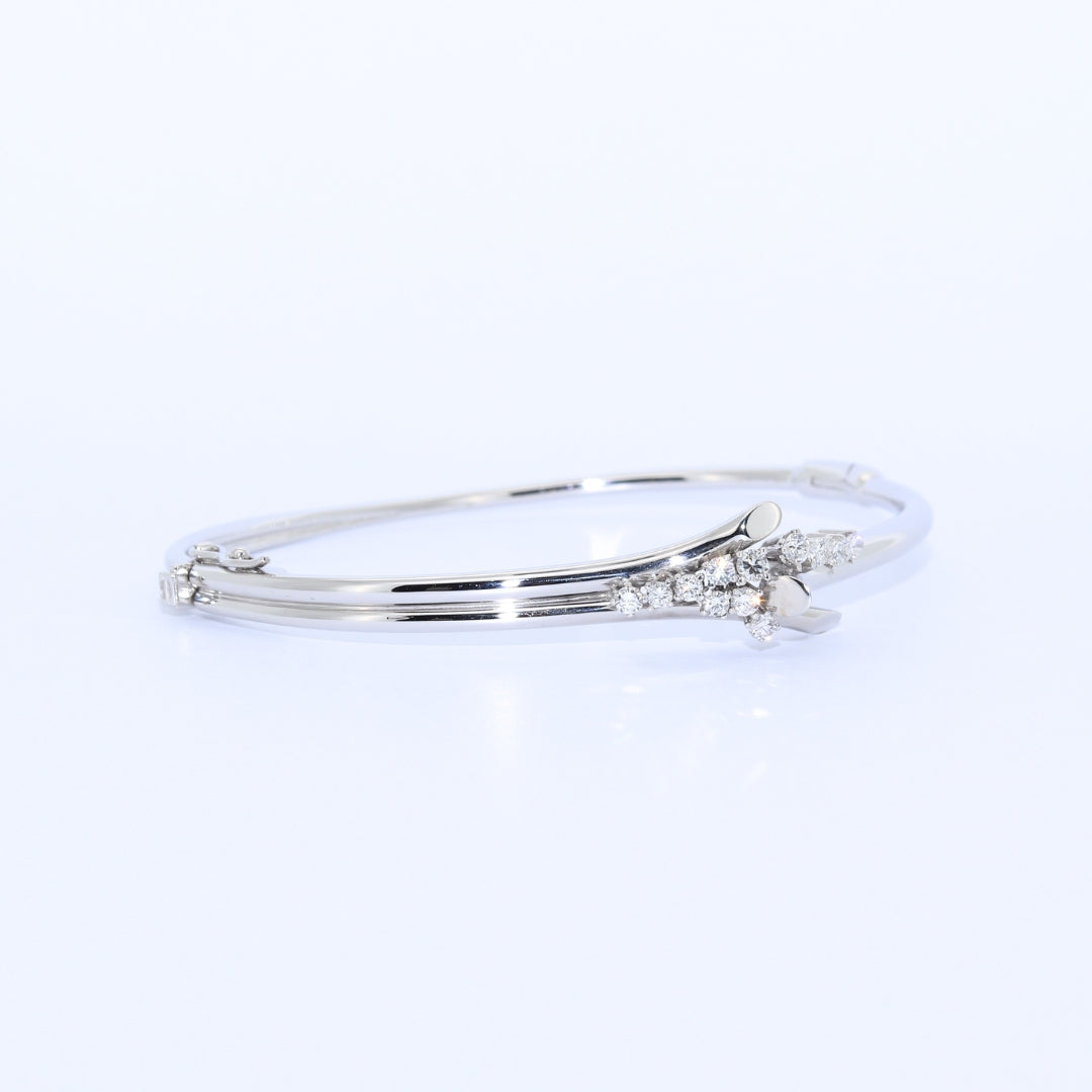 PULSERA RIGIDA ORO BLANCO Y BRILLANTES