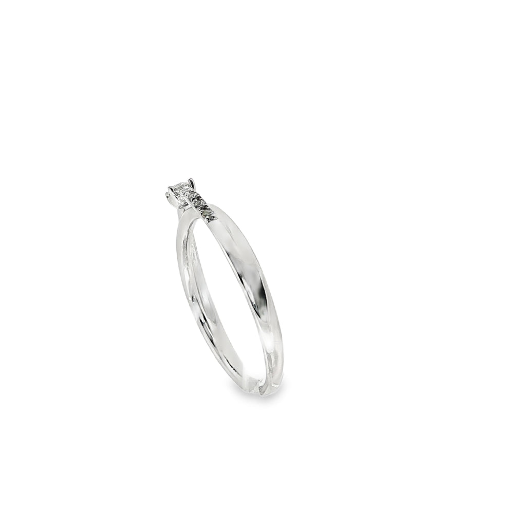 SOLITARIO BLANCO CON BRILLANTES