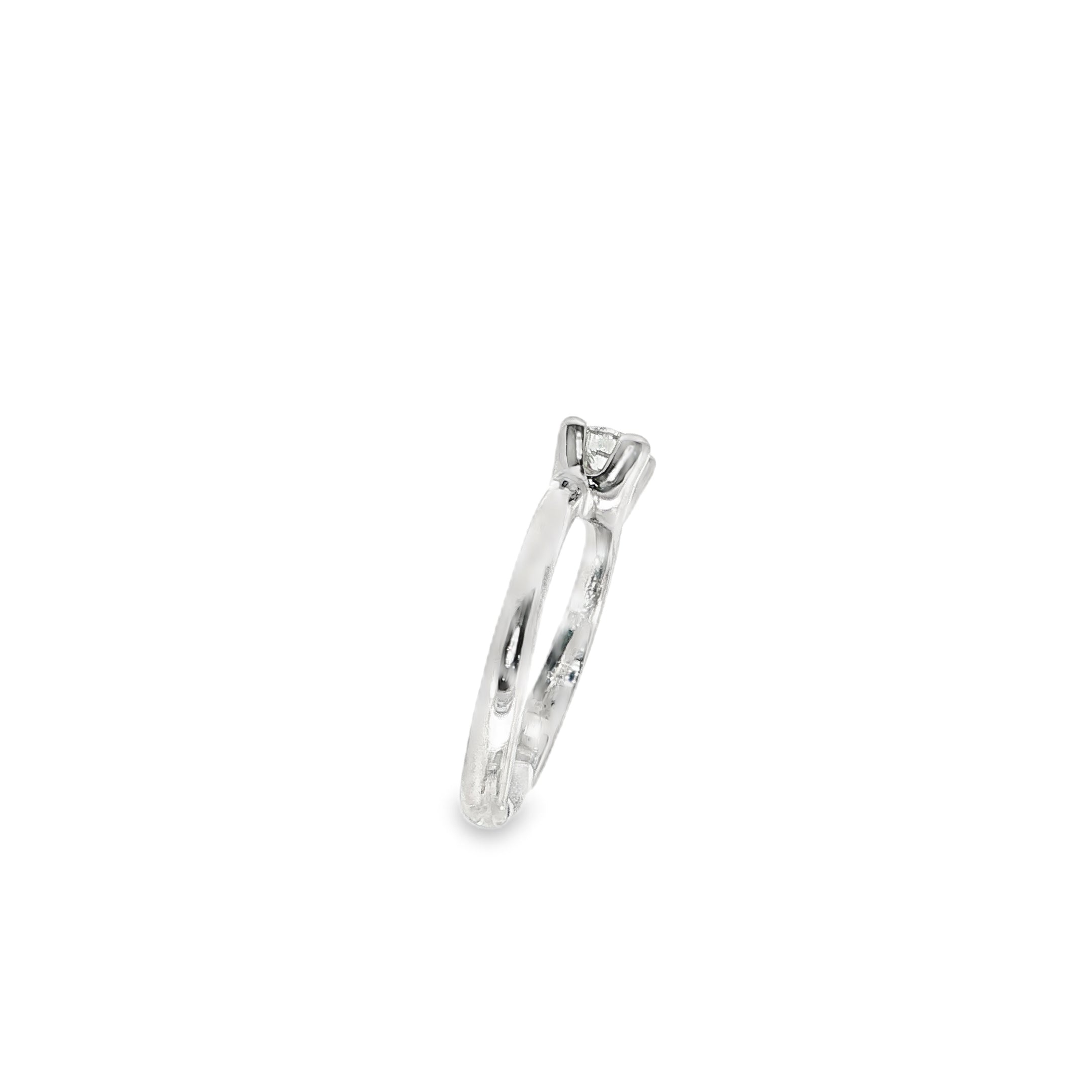 SOLITARIO ORO BLANCO CON DIAMANTE