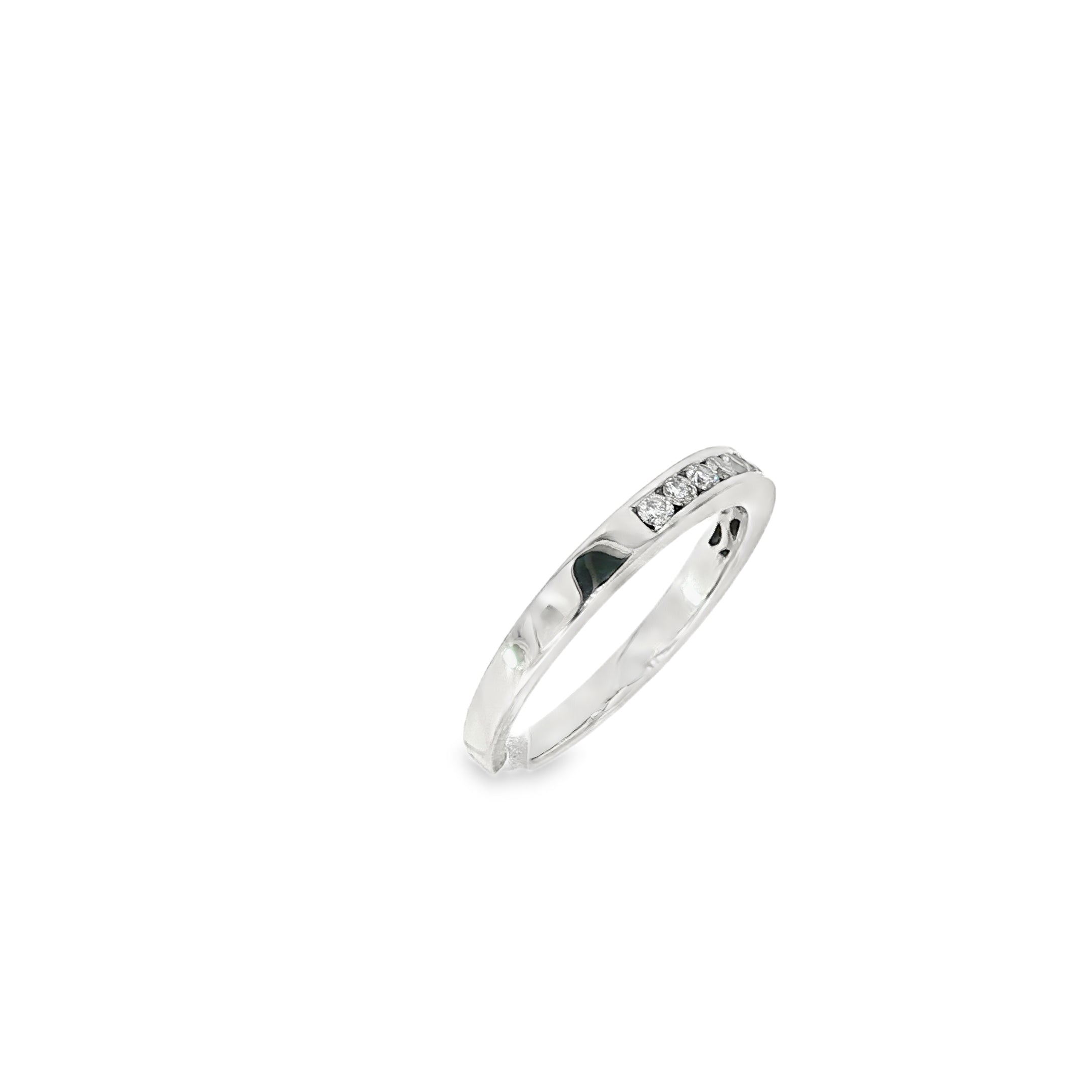 ANILLO MEDIA ALIANZA ORO BLANCO CON BRILLANTES