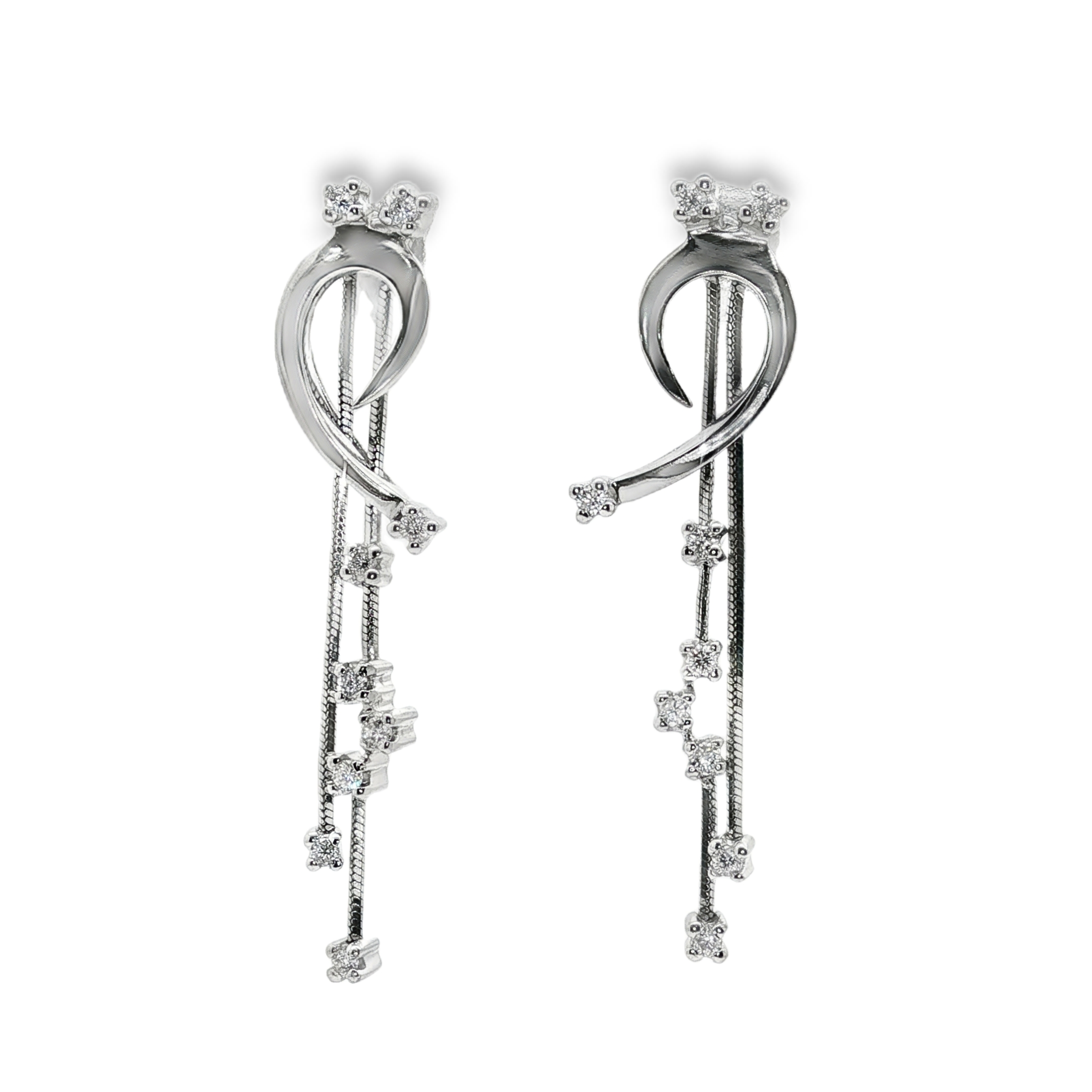 PENDIENTES LARGOS DE ORO BLANCO CON DIAMANTES