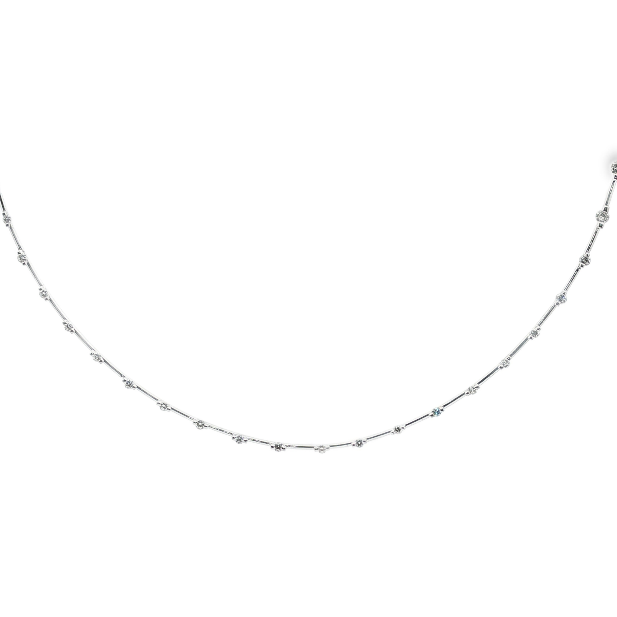 COLLAR RIGIDO ORO BLANCO Y BRILLANTES
