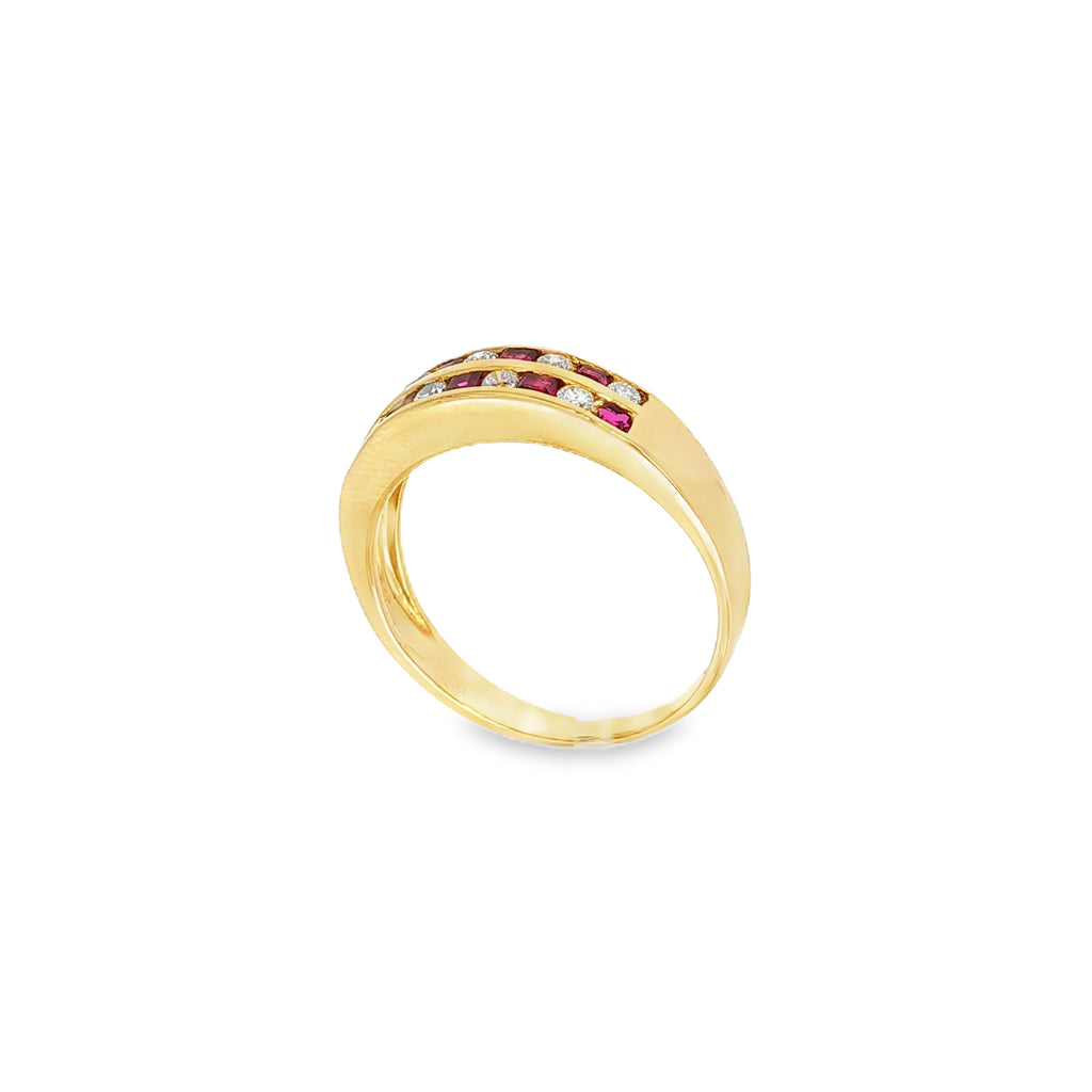 ANILLO CON RUBIES Y DIAMANTES