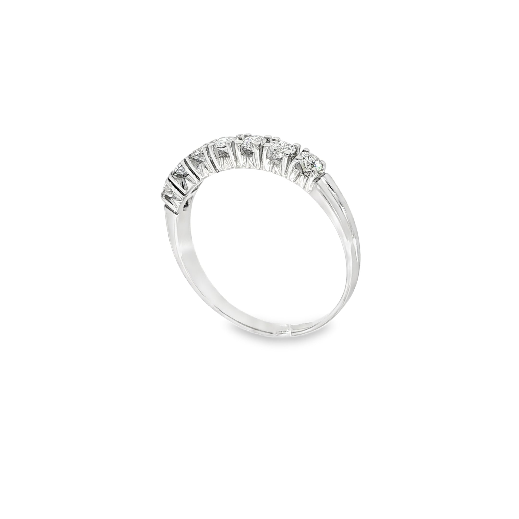 ANILLO MEDIA ALIANZA CON 7 DIAMANTES