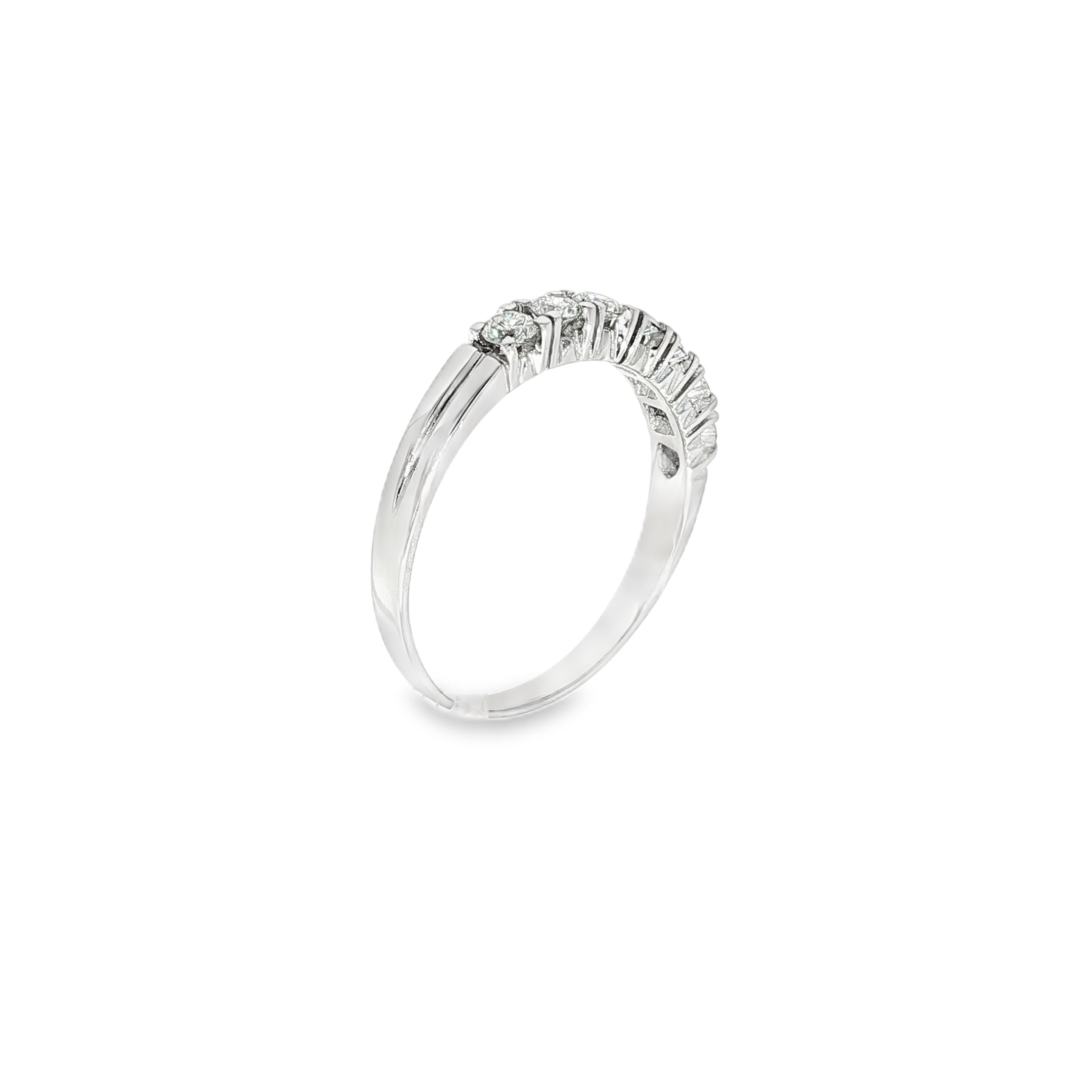 ANILLO MEDIA ALIANZA CON 7 DIAMANTES
