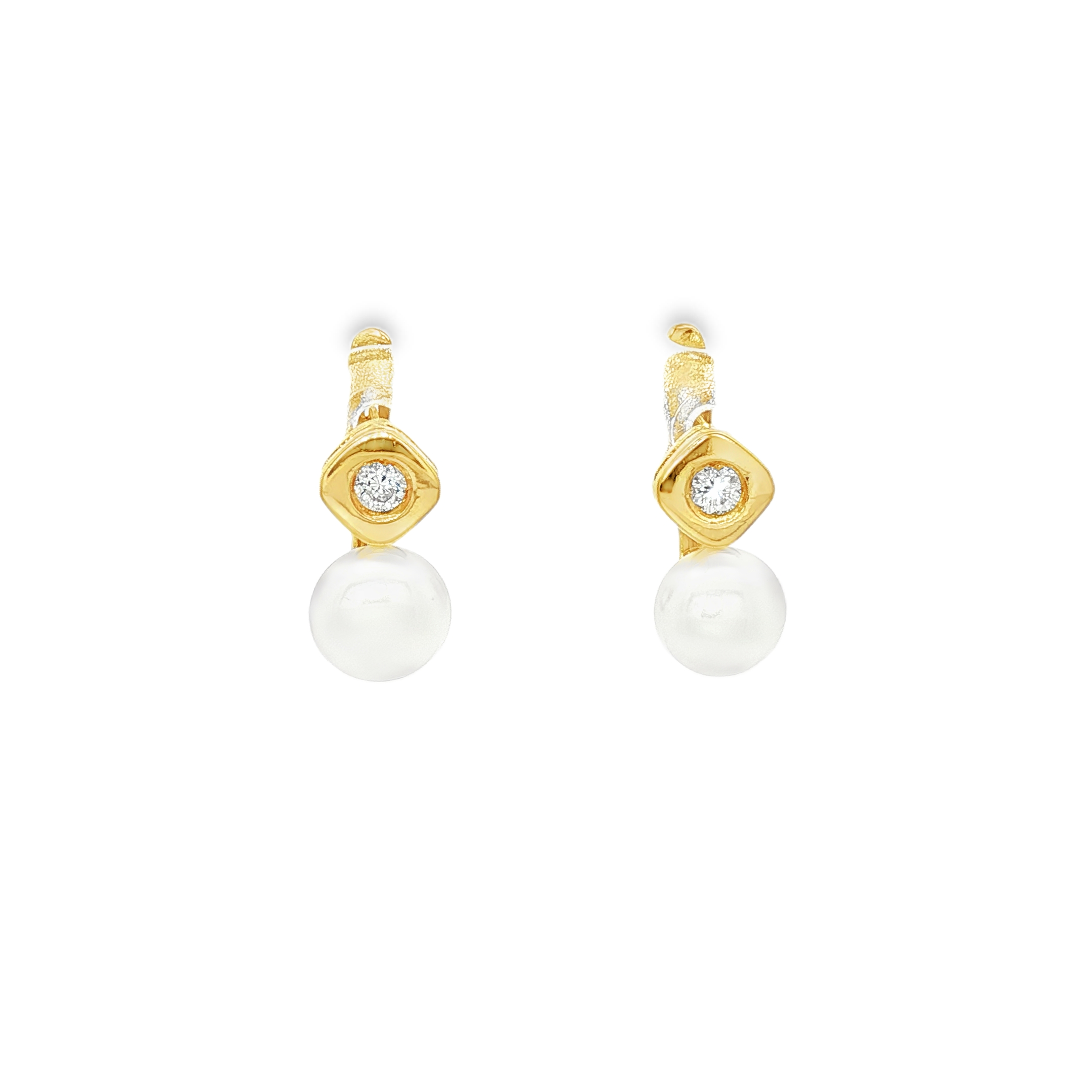 CONJUNTO SORTIJA Y PENDIENTES PERLAS Y CIRCONITAS