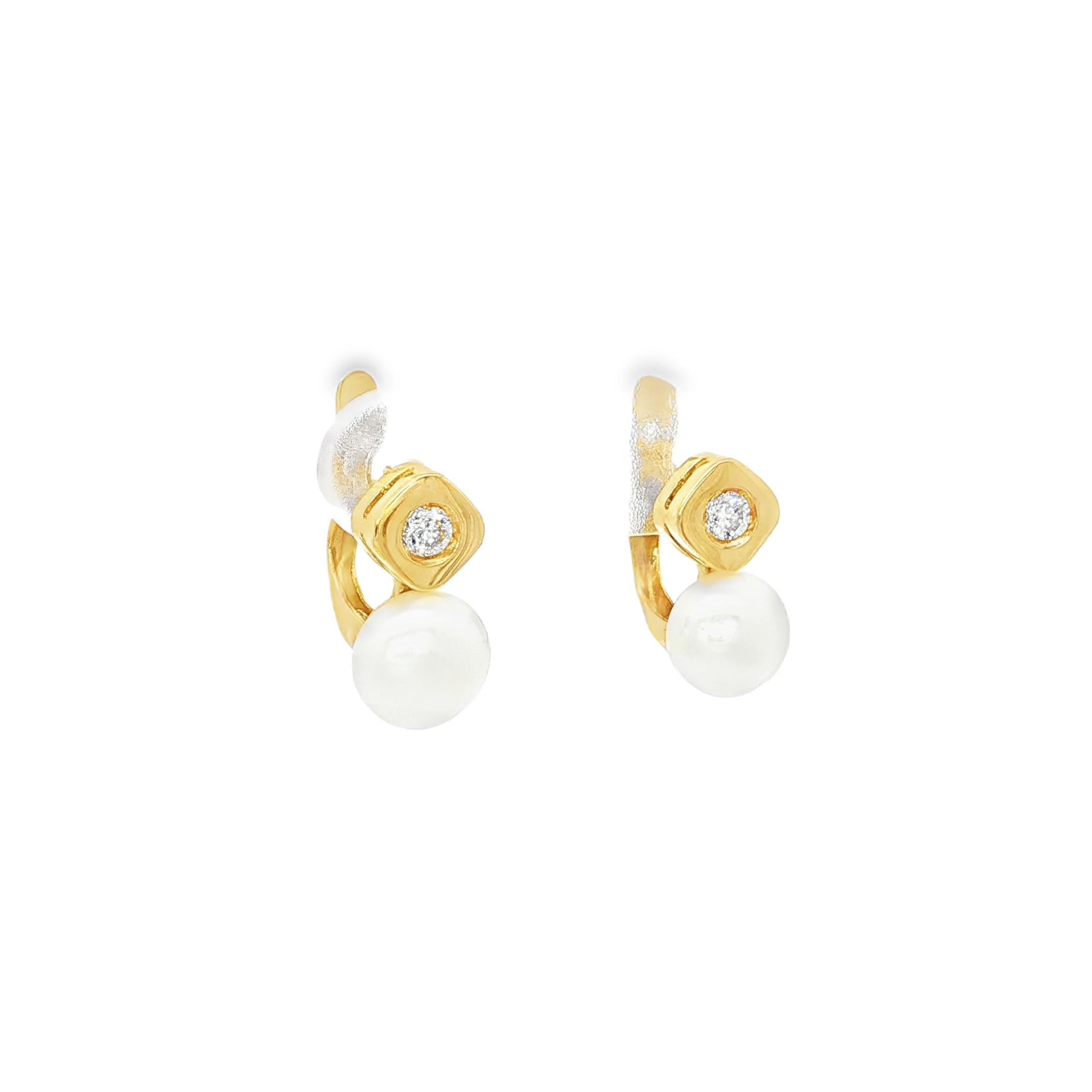 CONJUNTO SORTIJA Y PENDIENTES PERLAS Y CIRCONITAS
