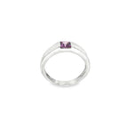 ANILLO DE ORO BLANCO CON PIEDRA LILA