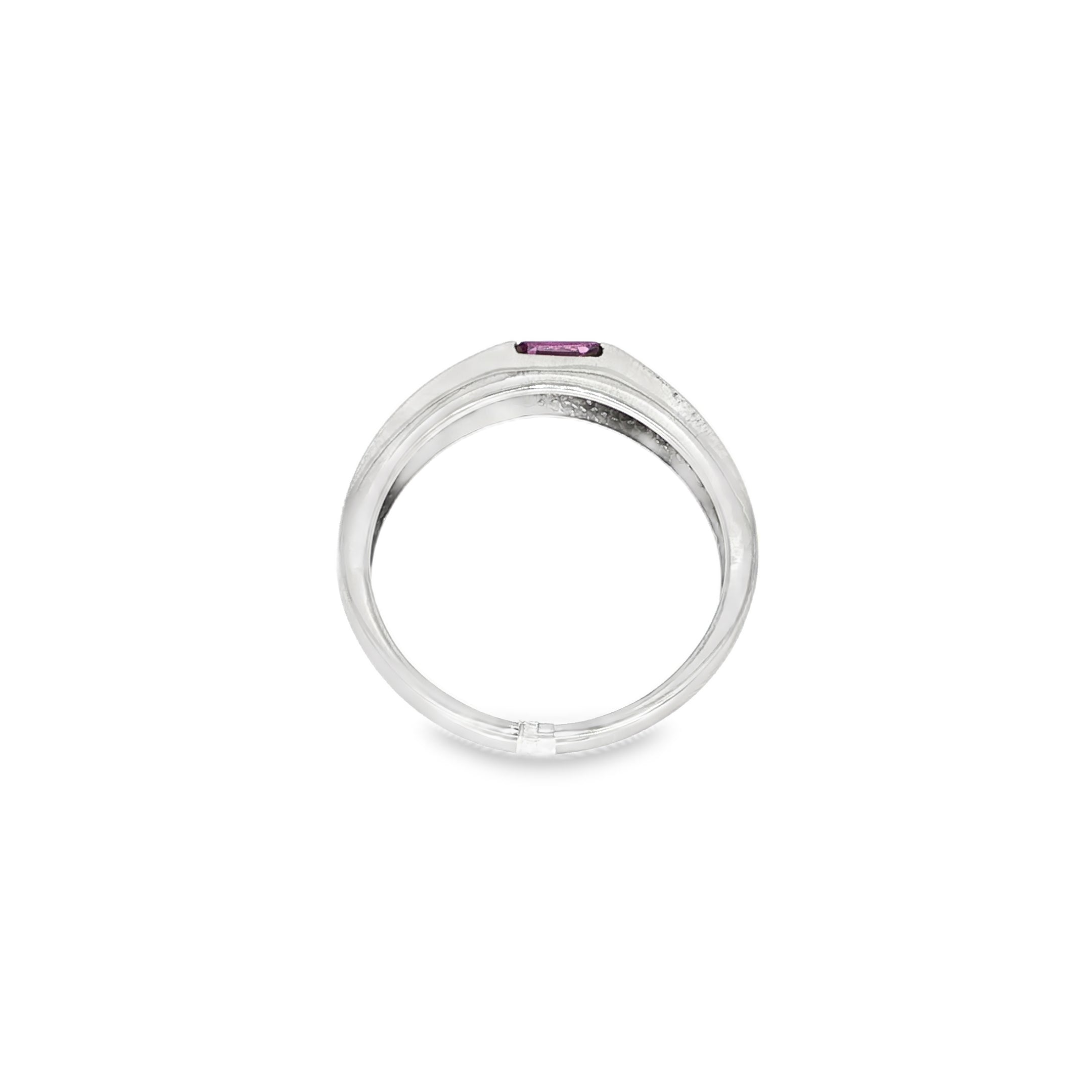ANILLO DE ORO BLANCO CON PIEDRA LILA