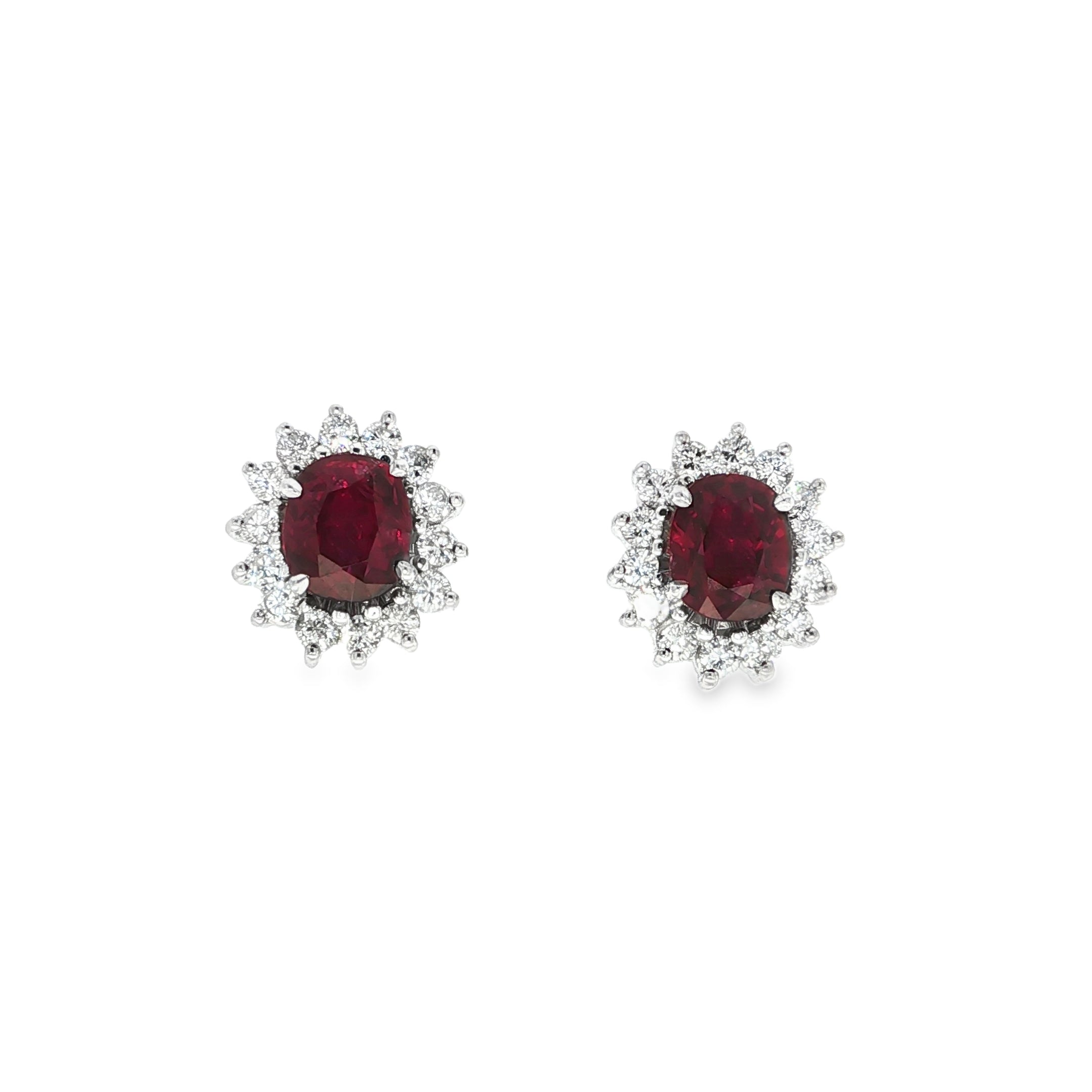 CONJUNTO ANILLO, PENDIENTES Y COLGANTE RUBÍ