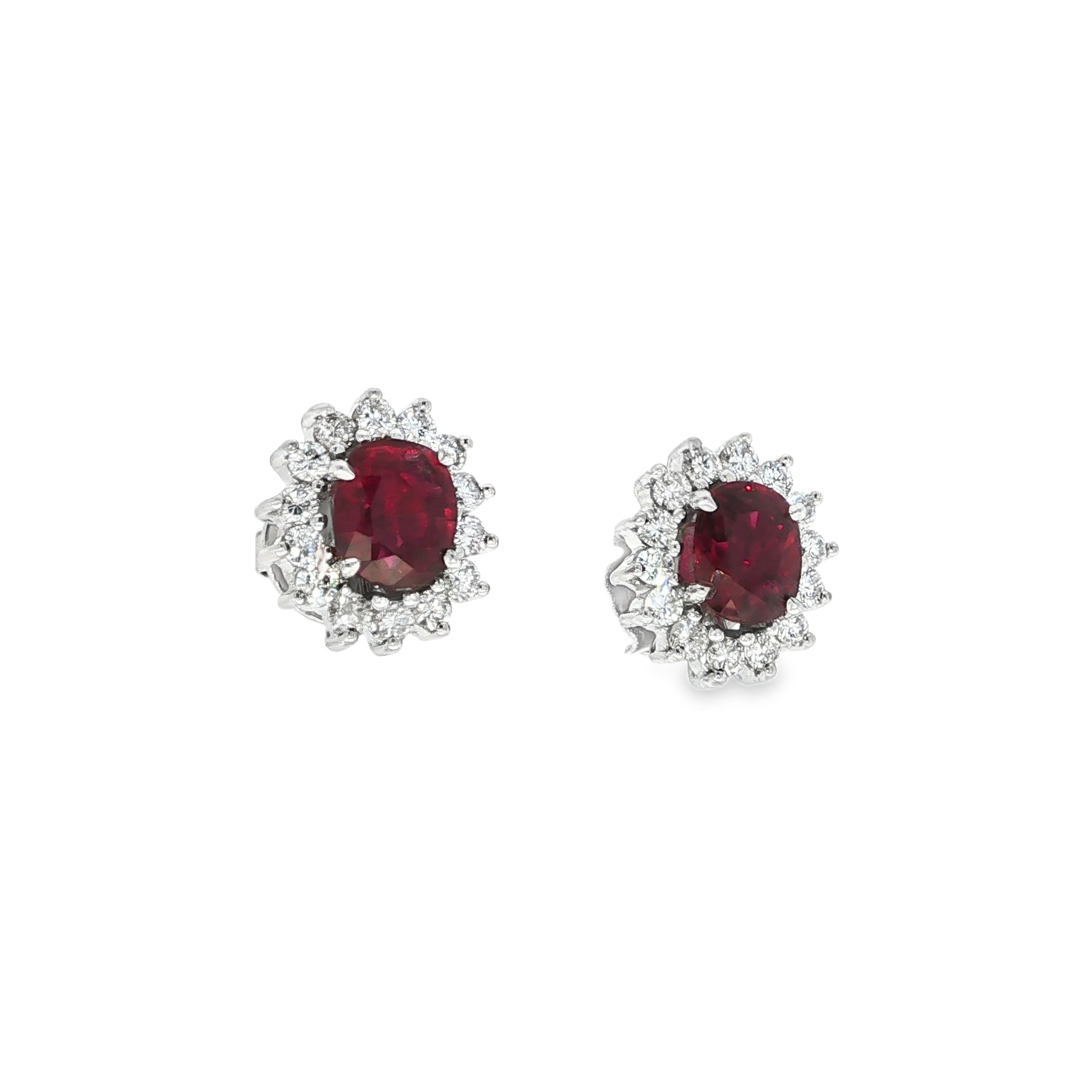 CONJUNTO ANILLO, PENDIENTES Y COLGANTE RUBÍ