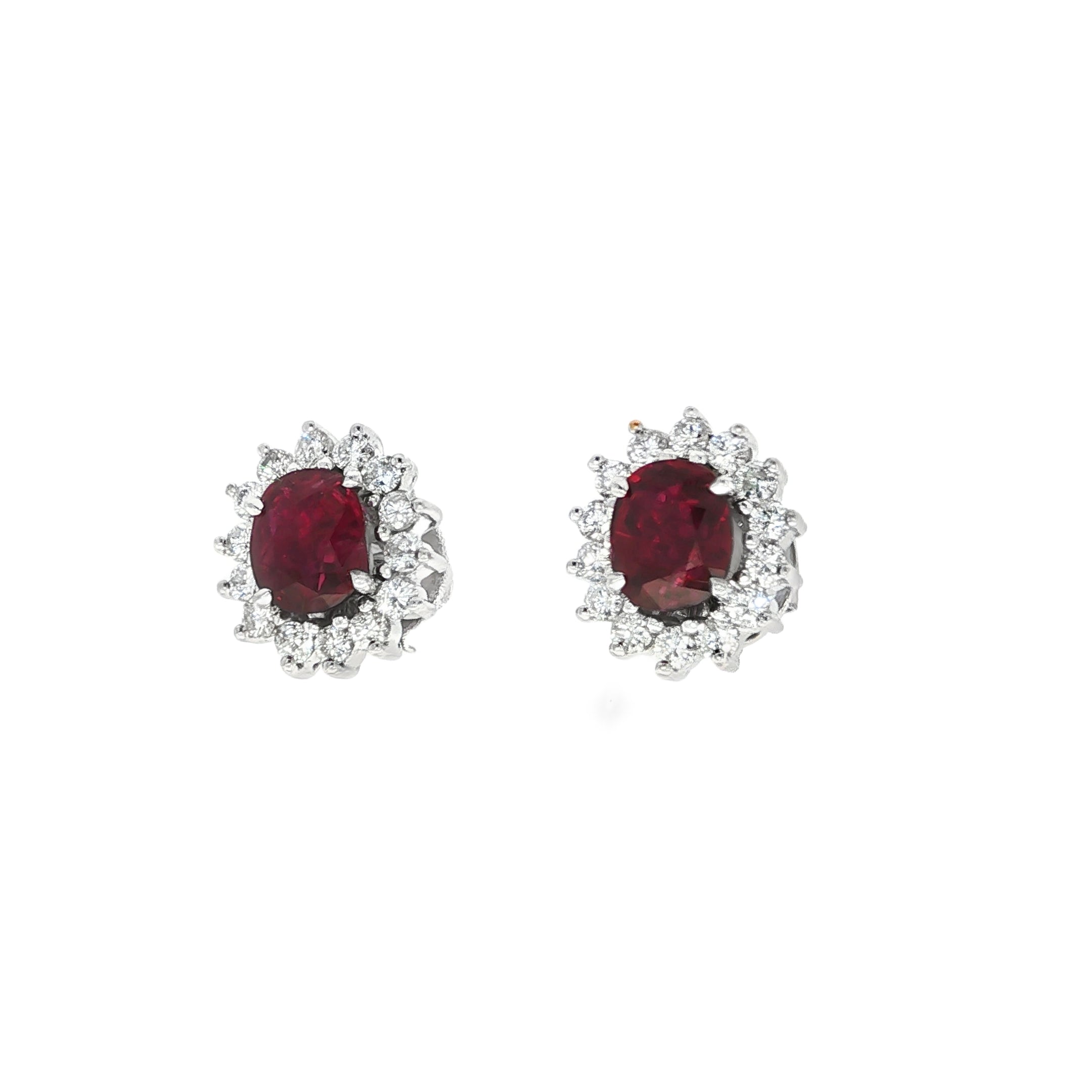 CONJUNTO ANILLO, PENDIENTES Y COLGANTE RUBÍ