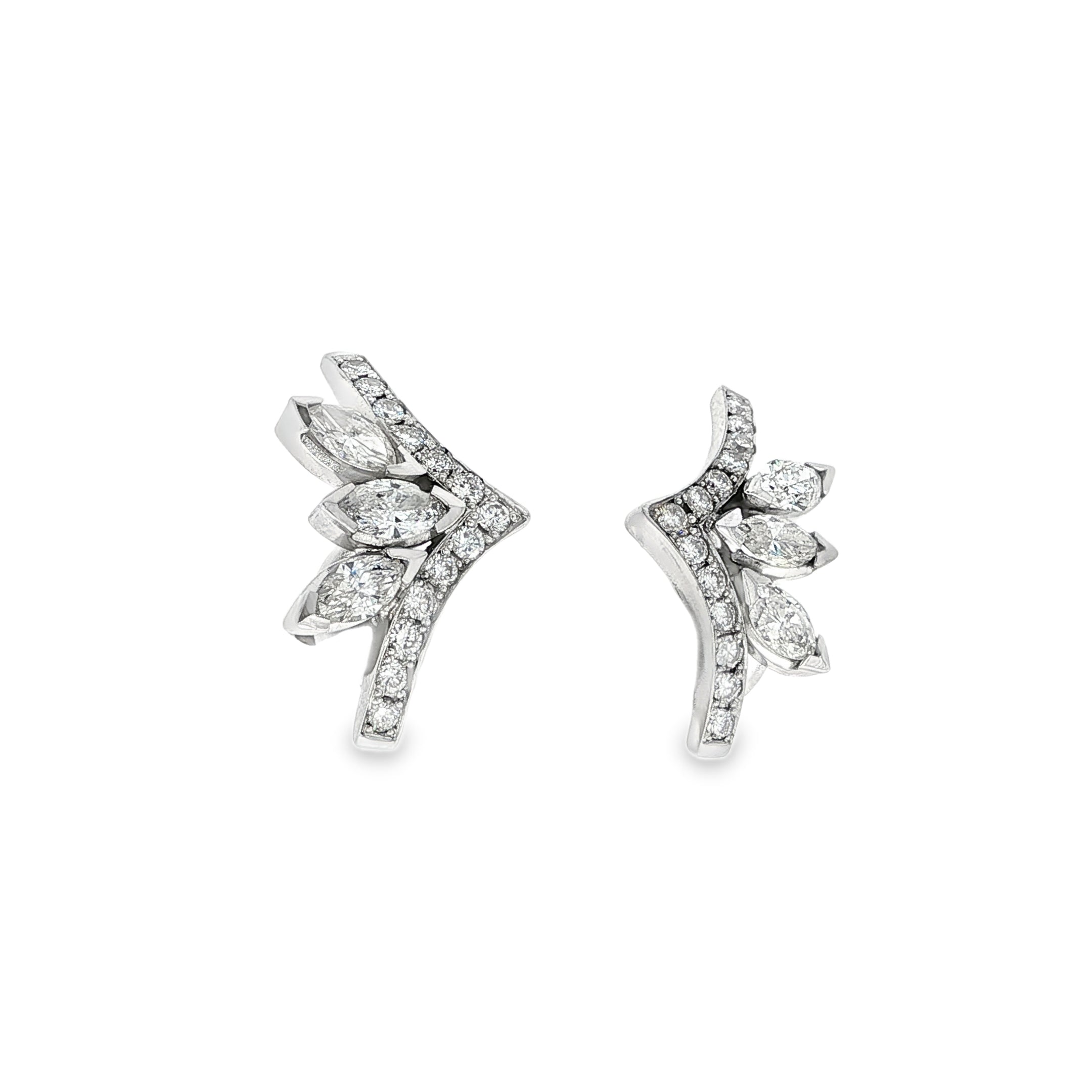 CONJUNTO SORTIJA Y PENDIENTES ORO BLANCO Y MARQUISES