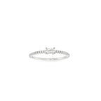 ANILLO ORO BLANCO CON DIAMANTE BAGUETTE Y PUNTAS DE DIAMANTE