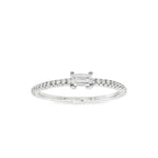 ANILLO ORO BLANCO CON DIAMANTE BAGUETTE Y PUNTAS DE DIAMANTE