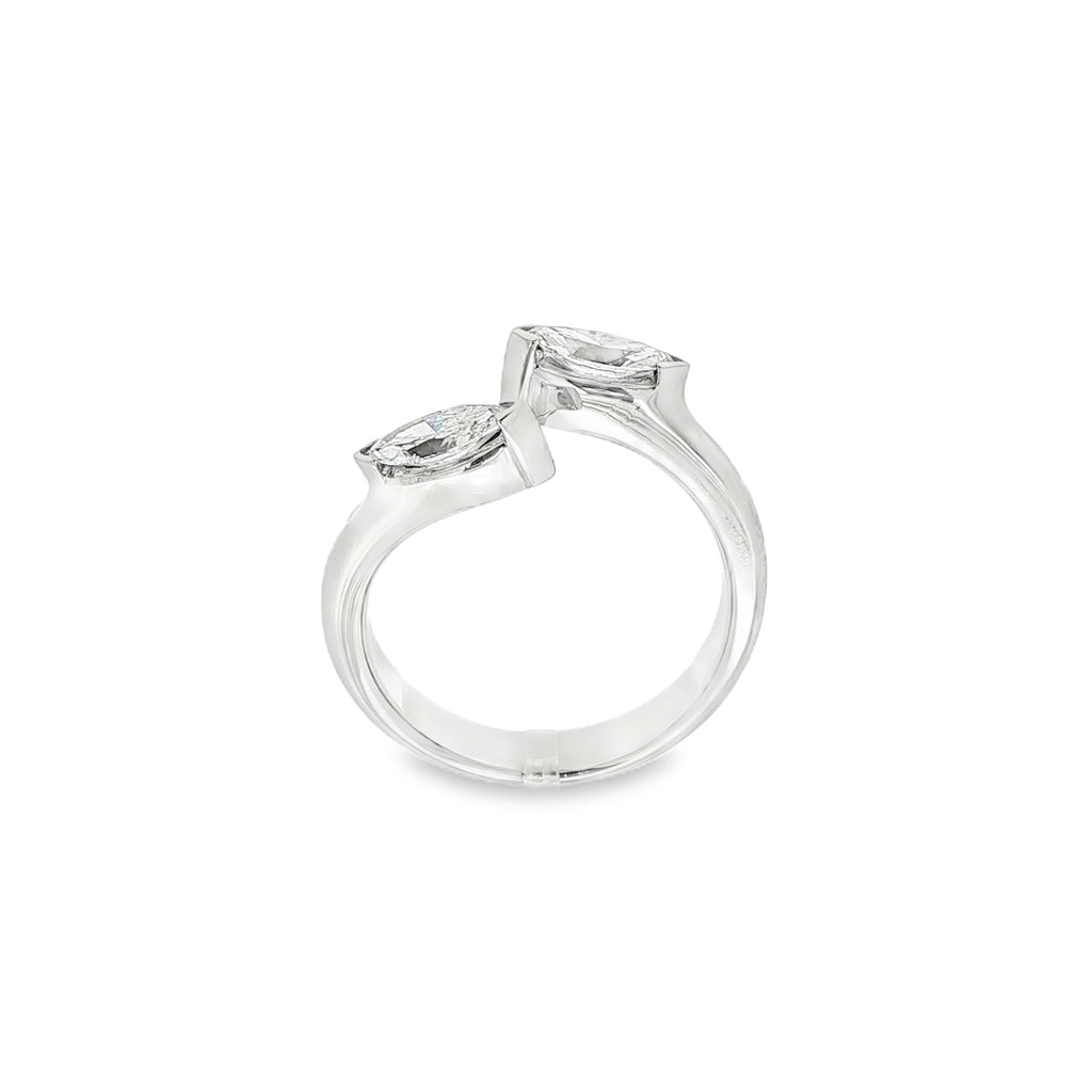 SORTIJA "TU Y YO" ORO BLANCO CON MARQUISES