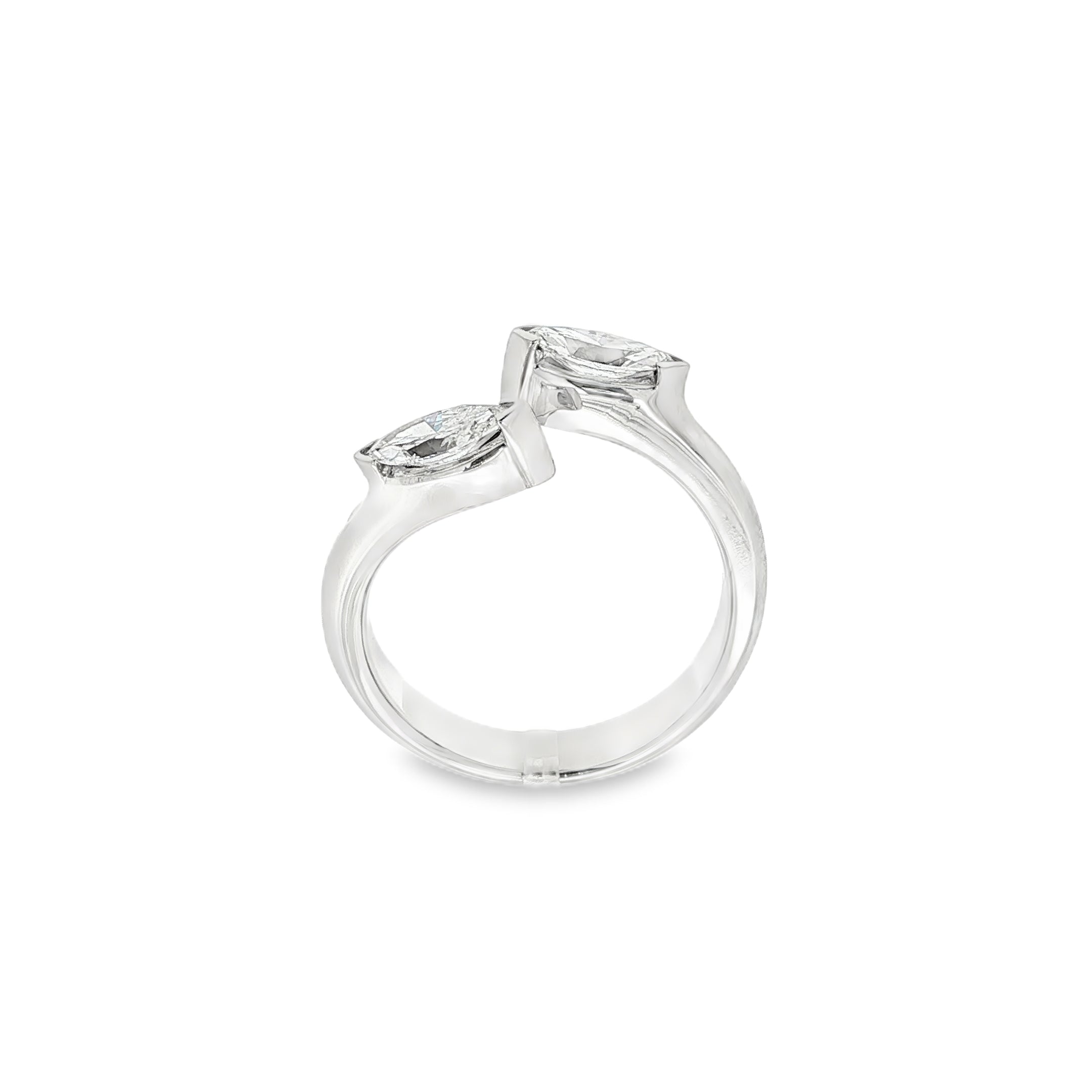 SORTIJA "TU Y YO" ORO BLANCO CON MARQUISES