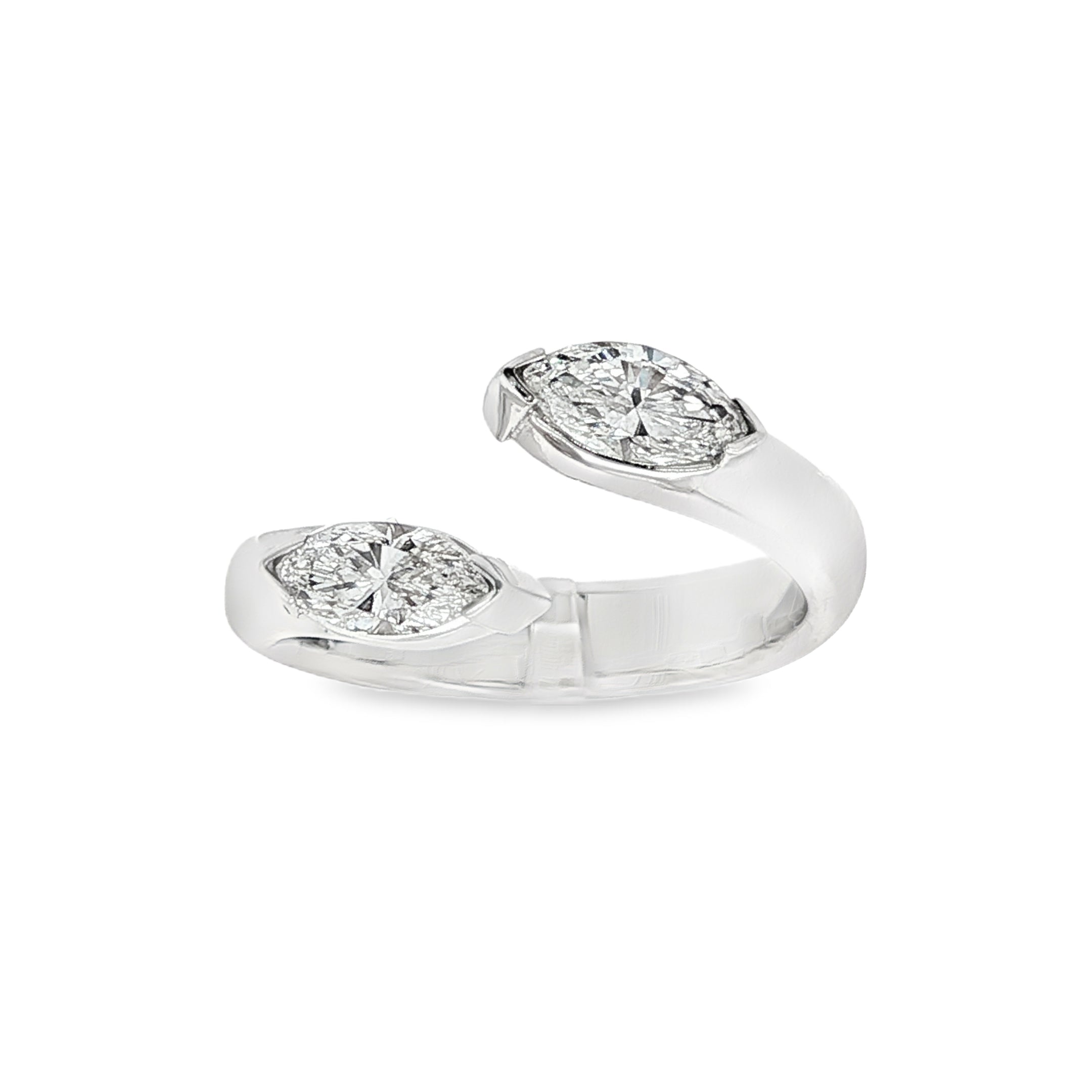 SORTIJA "TU Y YO" ORO BLANCO CON MARQUISES