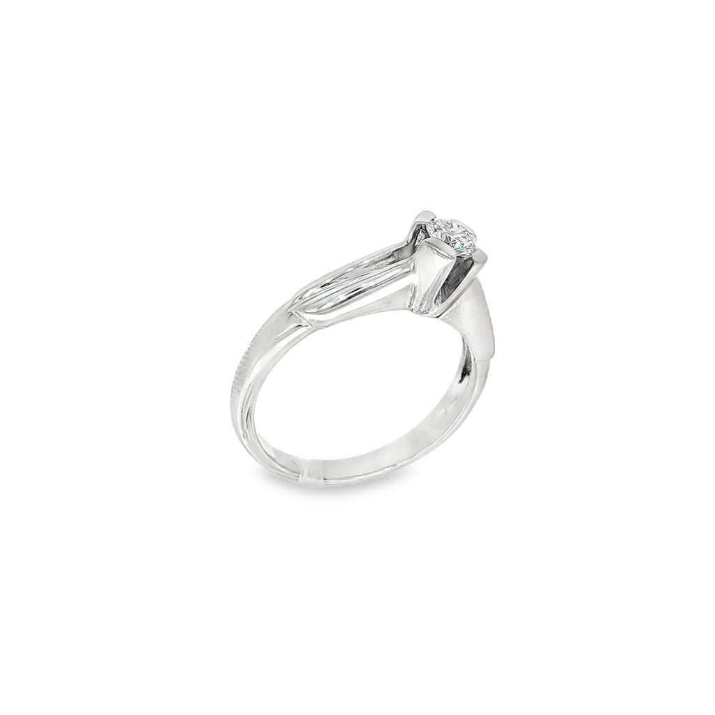 SOLITARIO DE ORO BLANCO CON DIAMANTE