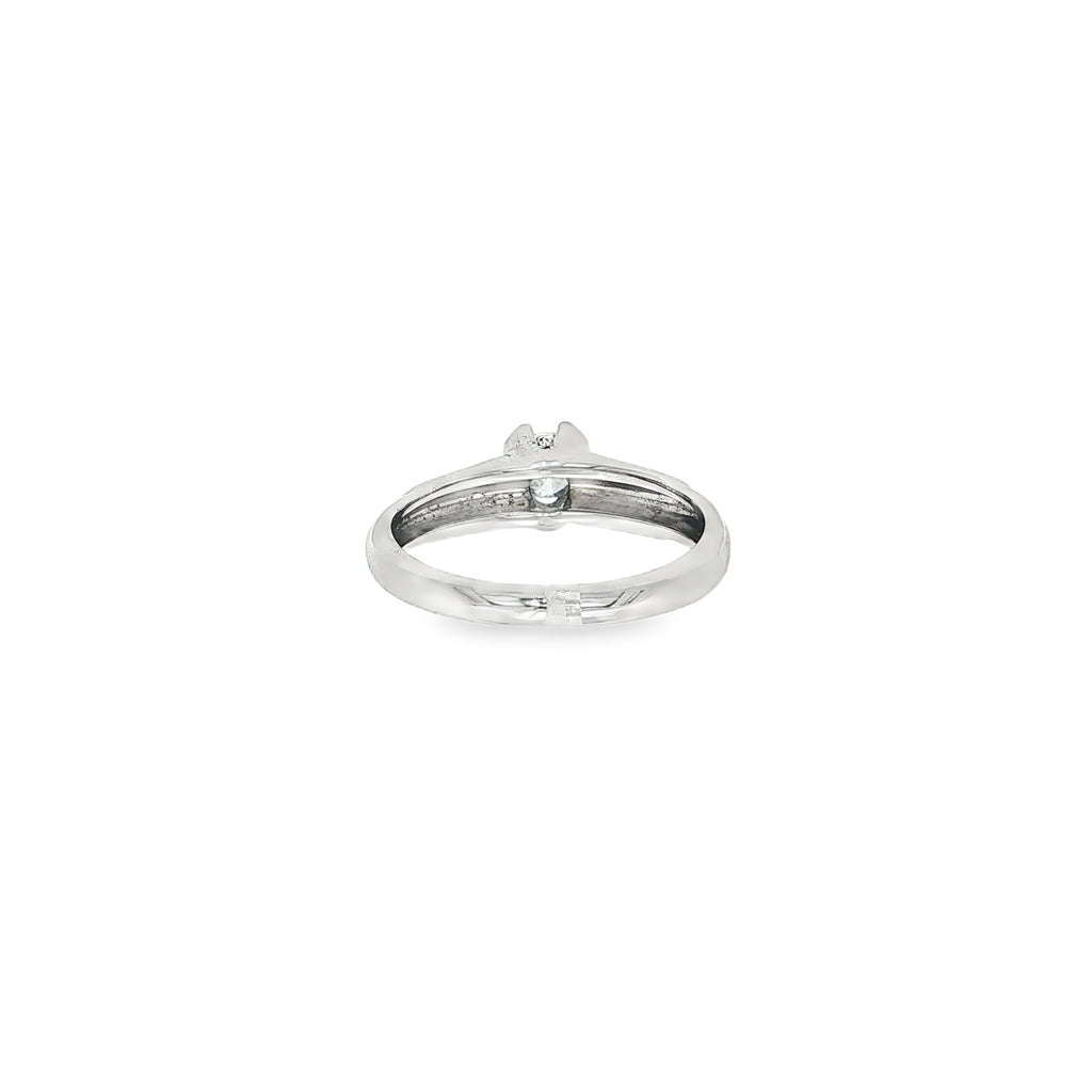 SOLITARIO DE ORO BLANCO CON DIAMANTE