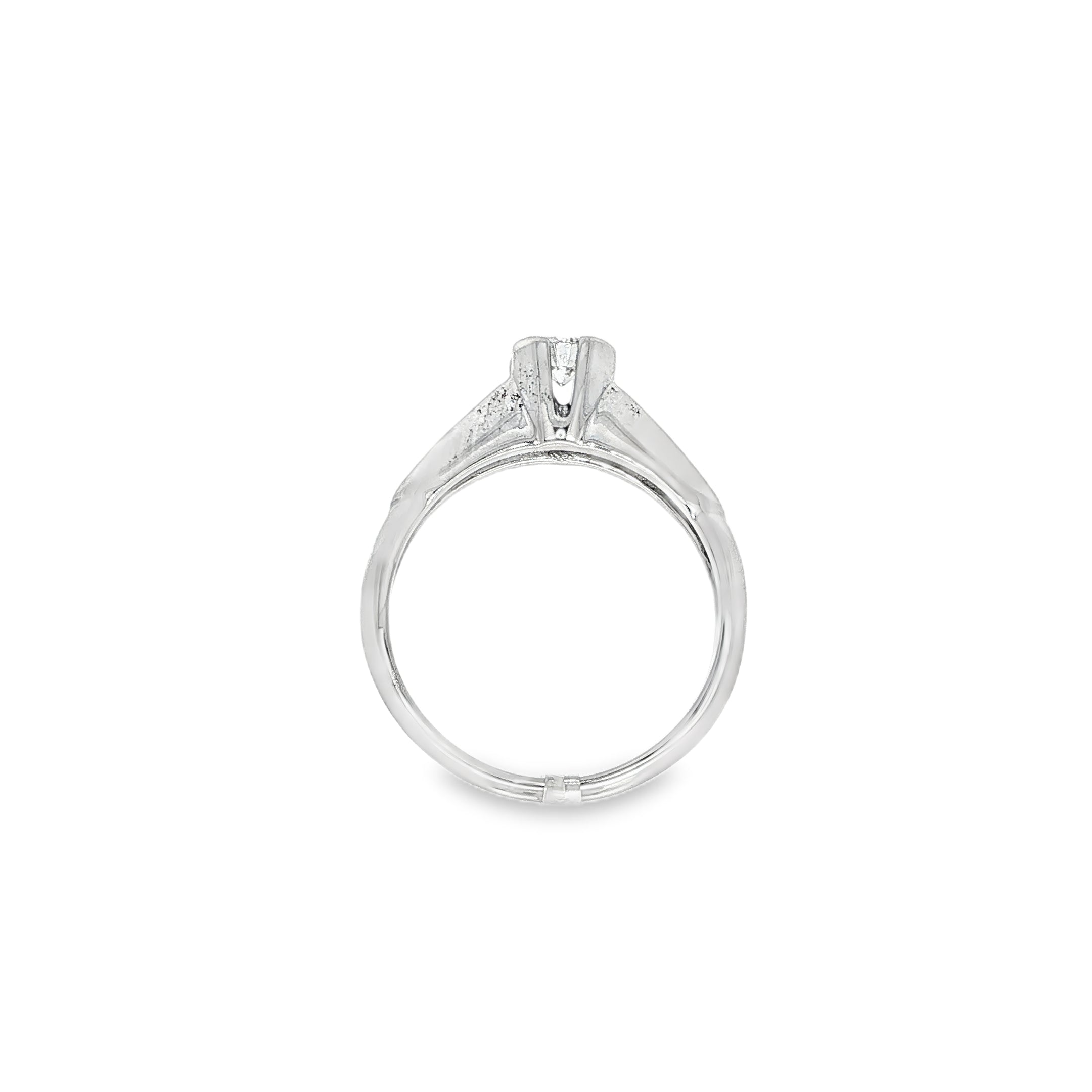 SOLITARIO DE ORO BLANCO CON DIAMANTE