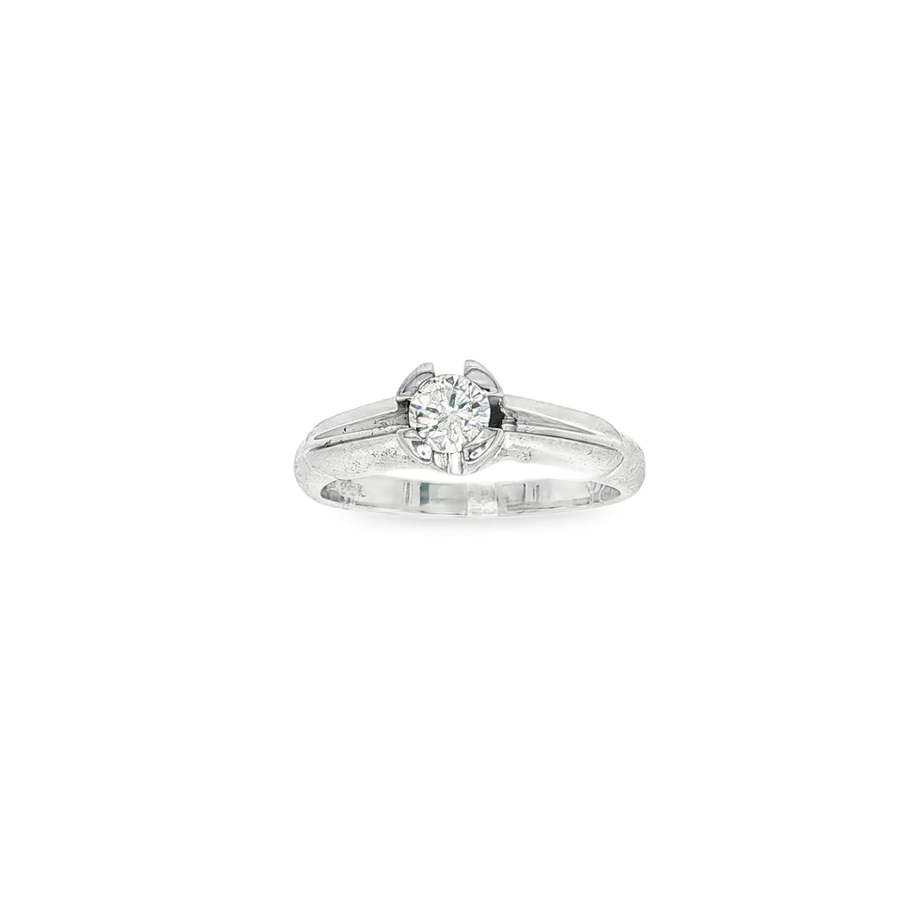 SOLITARIO DE ORO BLANCO CON DIAMANTE