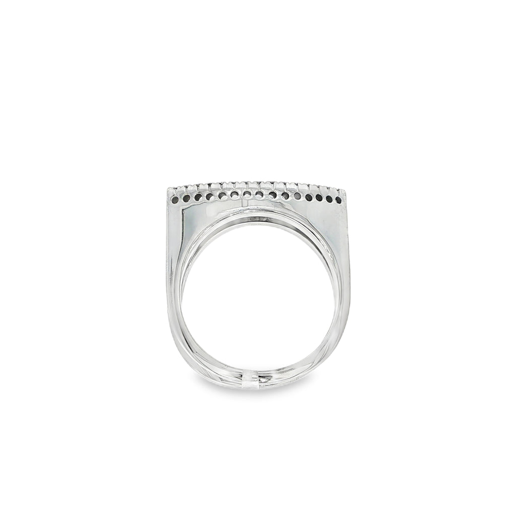 ANILLO V DE ORO BLANCO CON DIAMANTES
