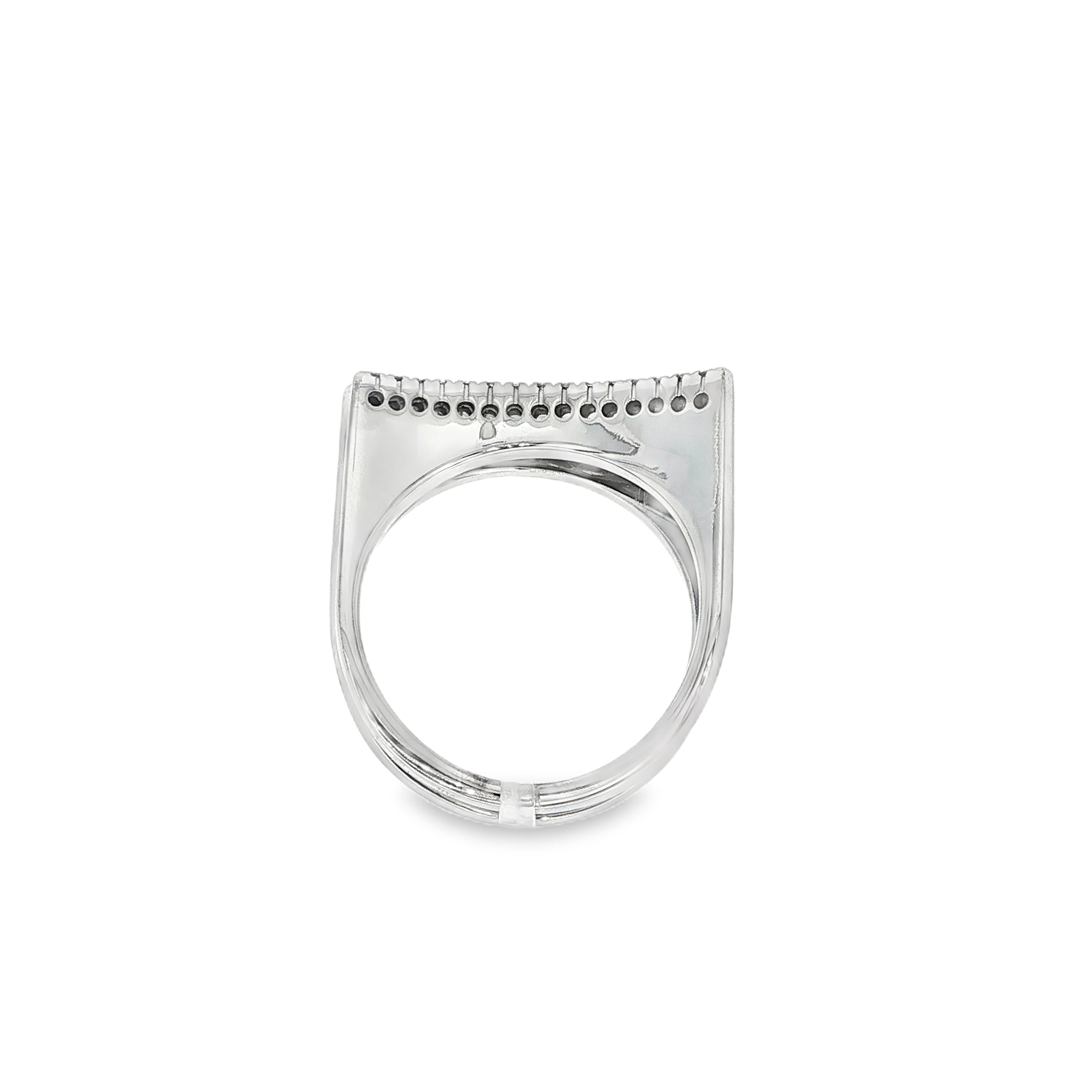 ANILLO V DE ORO BLANCO CON DIAMANTES