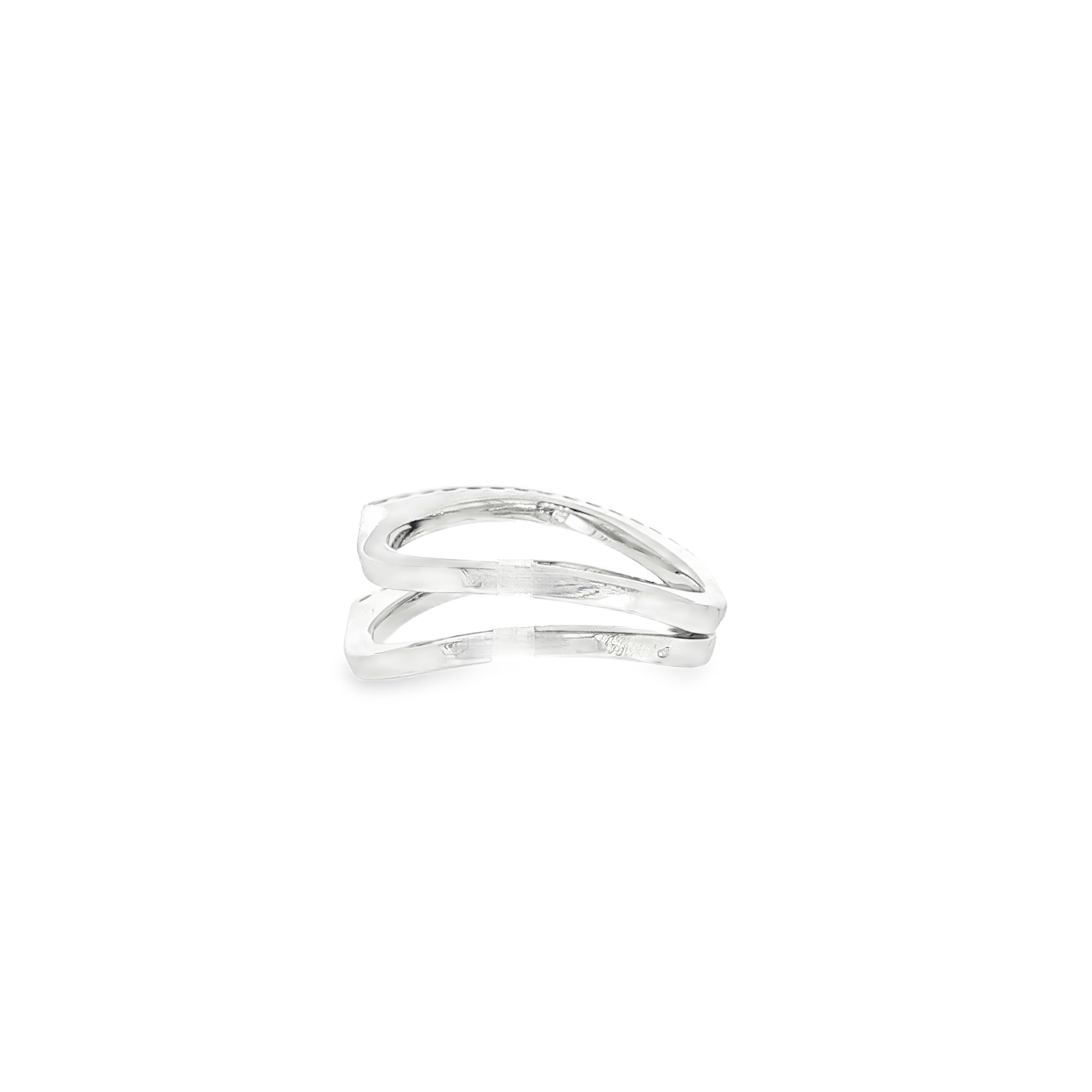 ANILLO V DE ORO BLANCO CON DIAMANTES
