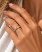 ANILLO BANDA CON 7 DIAMANTES