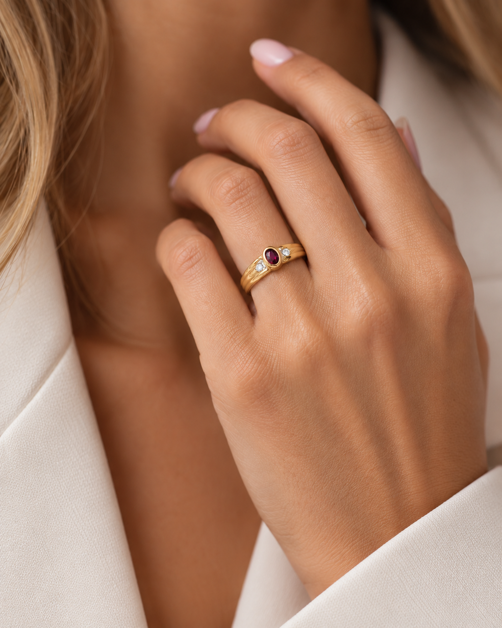 ANILLO RUBI Y BRILLANTES