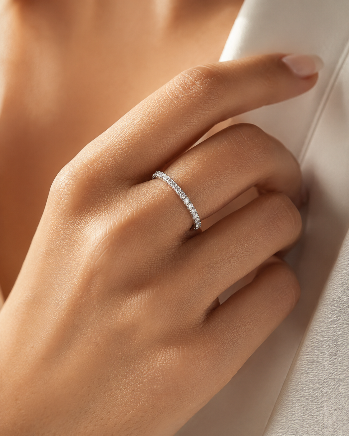 ANILLO SIN FIN ORO BLANCO CON DIAMANTES