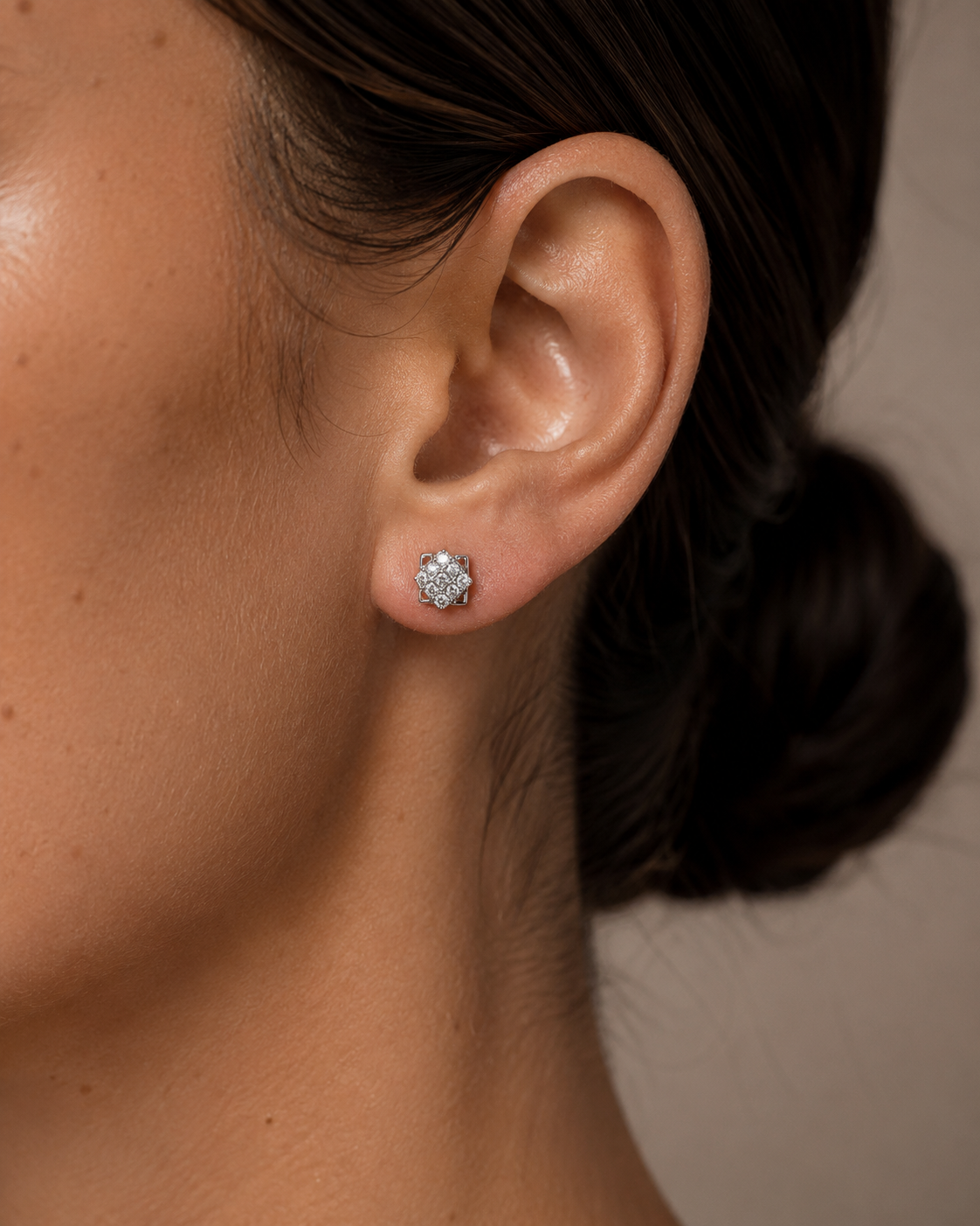 PENDIENTES CUADRADOS CON DIAMANTES