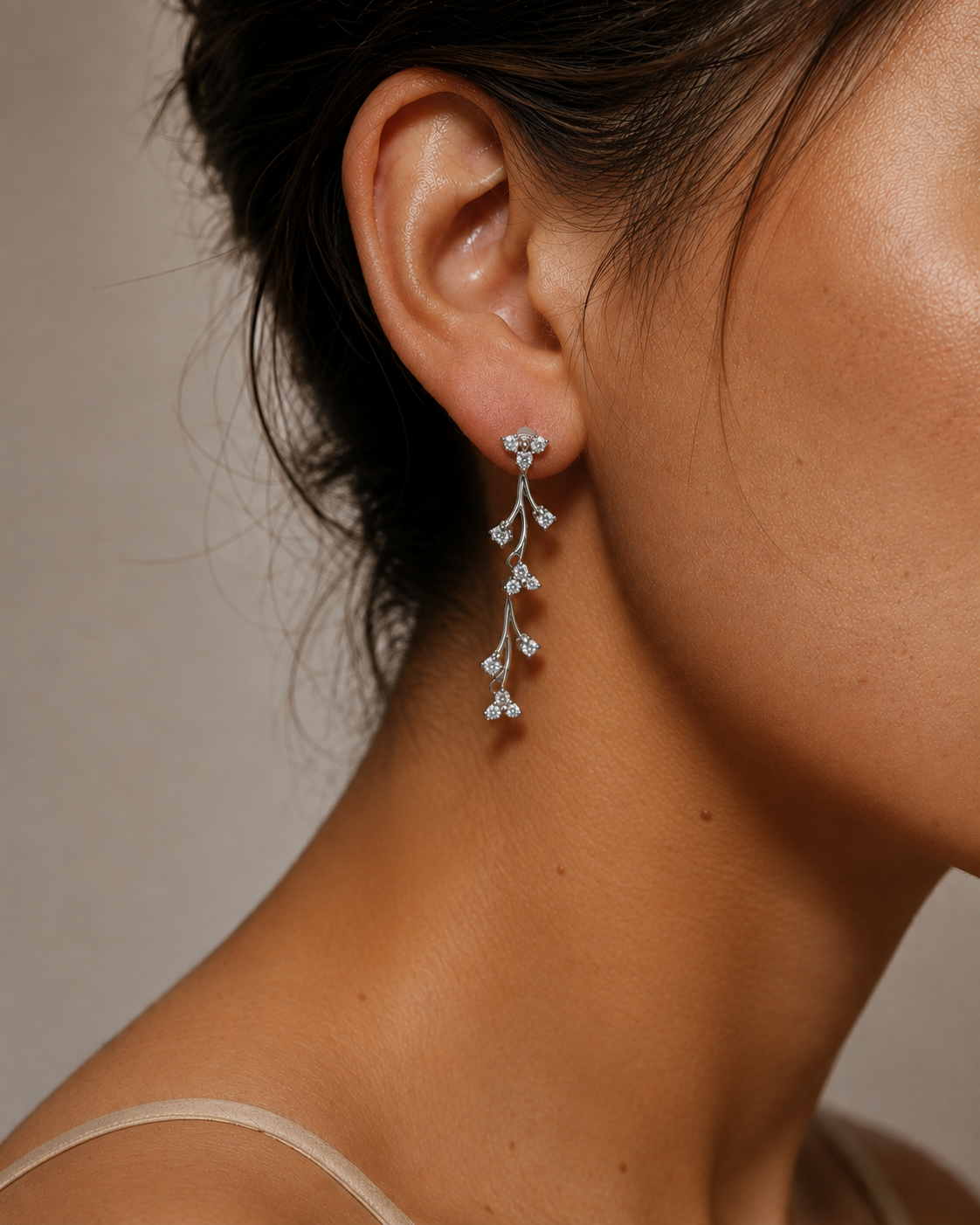 PENDIENTES RAMA DE LUZ ORO BLANCO CON DIAMANTES