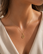COLGANTE LETRA A CON DIAMANTES