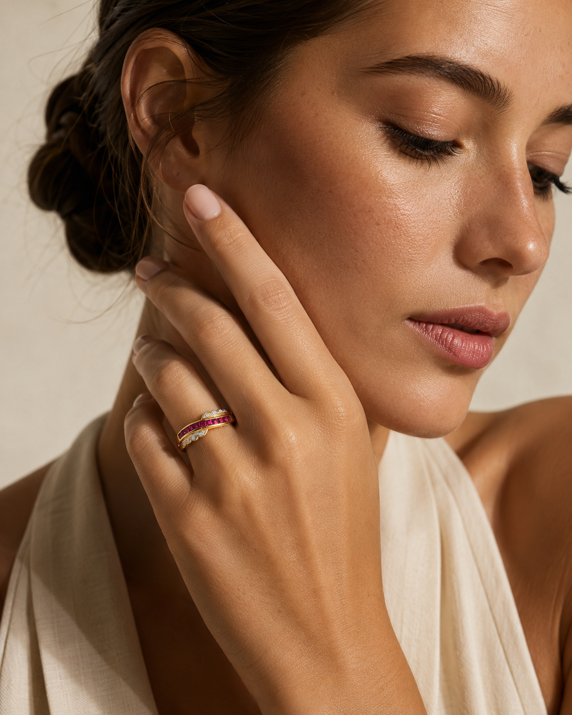 ANILLO CON DIAMANTES Y RUBIES