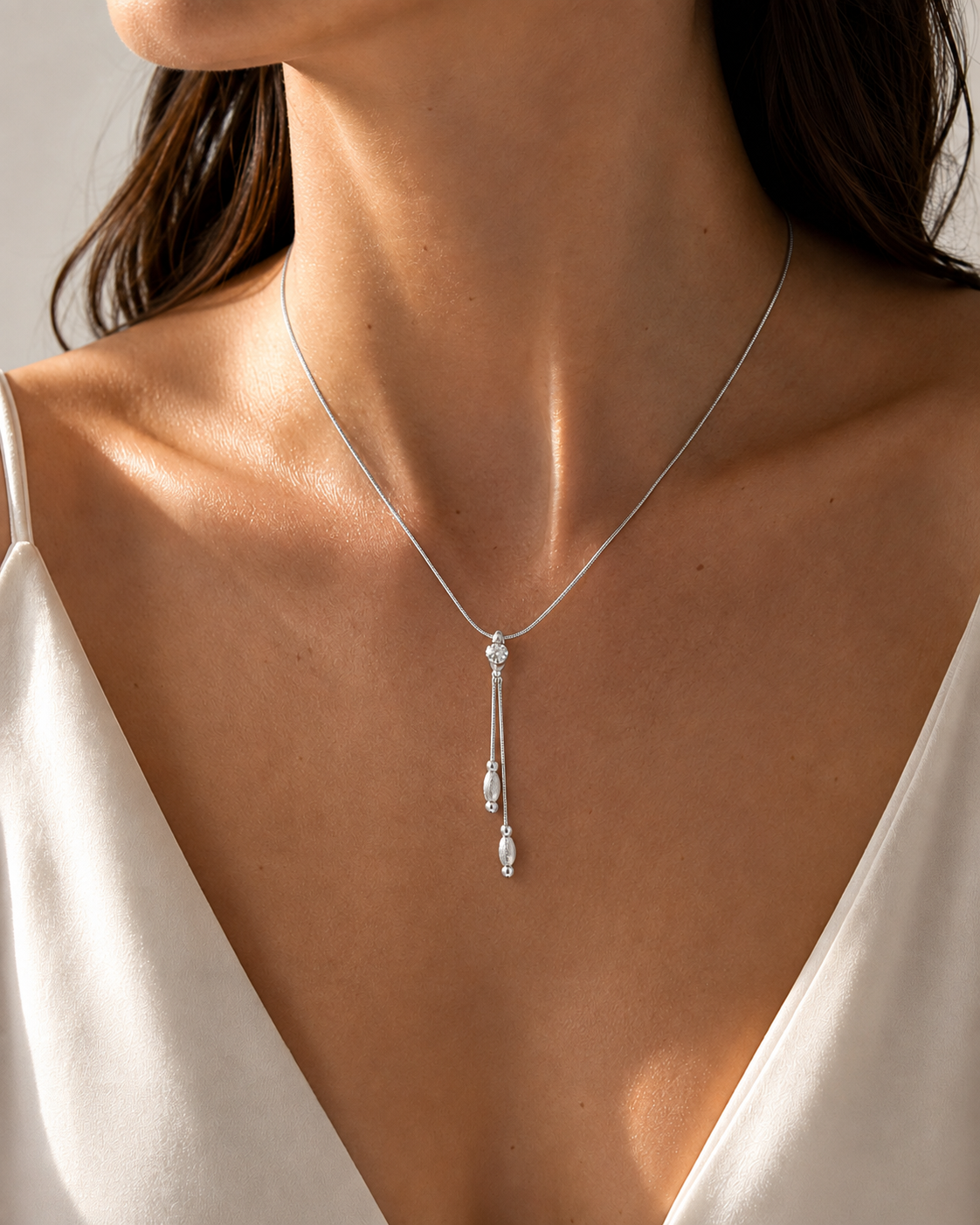 COLLAR COLA DE RATON DE ORO BLANCO CON CIRCONITA