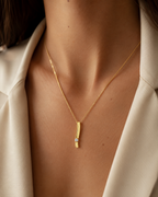 COLGANTE ALARGADO CON DIAMANTE