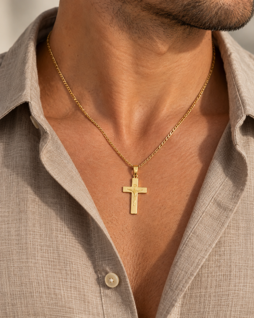 COLGANTE CRUZ CON CRISTO GRABADO