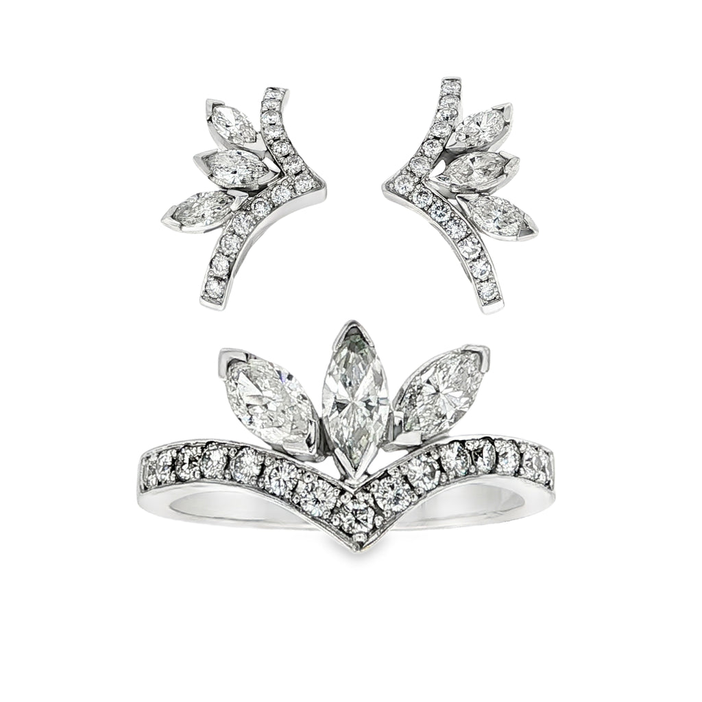 CONJUNTO SORTIJA Y PENDIENTES ORO BLANCO Y MARQUISES