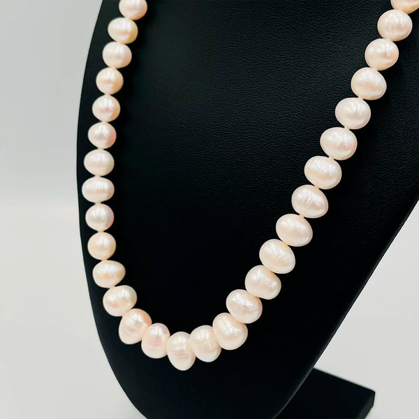 COLLAR DE PERLAS CON CIERRE DE ORO