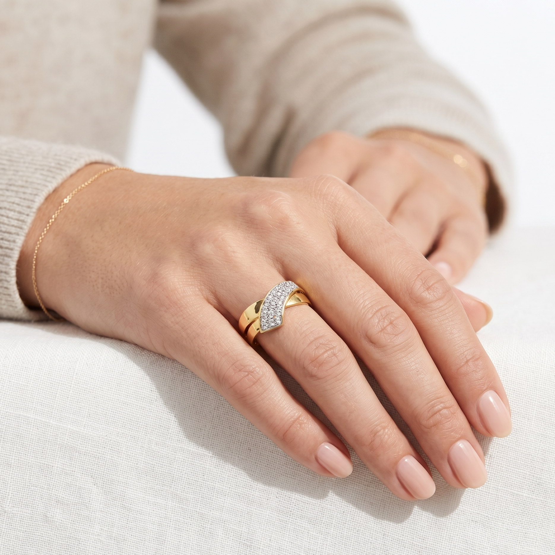 ANILLO CRUZADO CON DIAMANTES