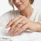 SORTIJA "TU Y YO" ORO BLANCO CON MARQUISES