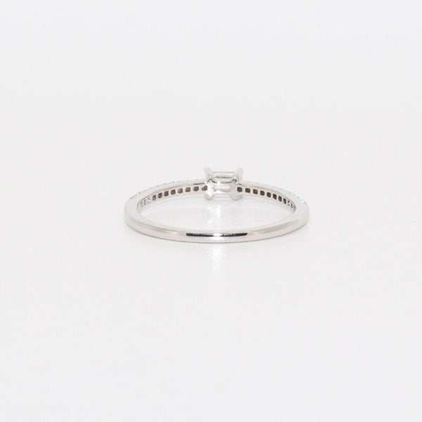 SOLITARIO PRINCESA CON DIAMANTES