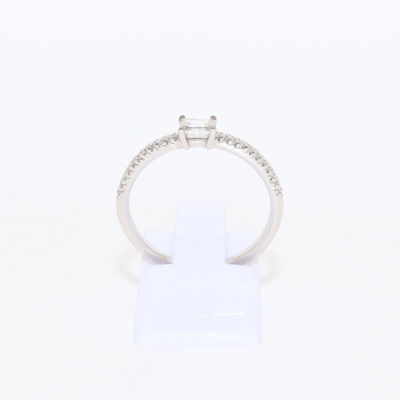SOLITARIO PRINCESA CON DIAMANTES