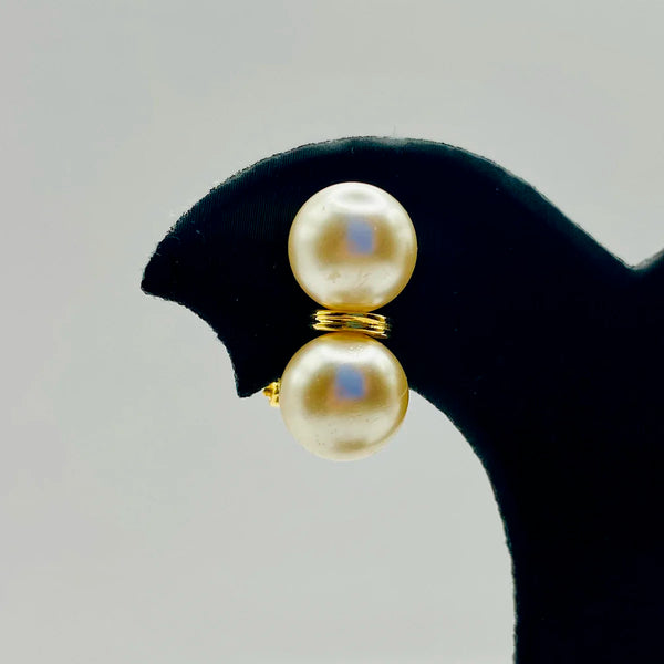 PENDIENTE CON DOS PERLAS